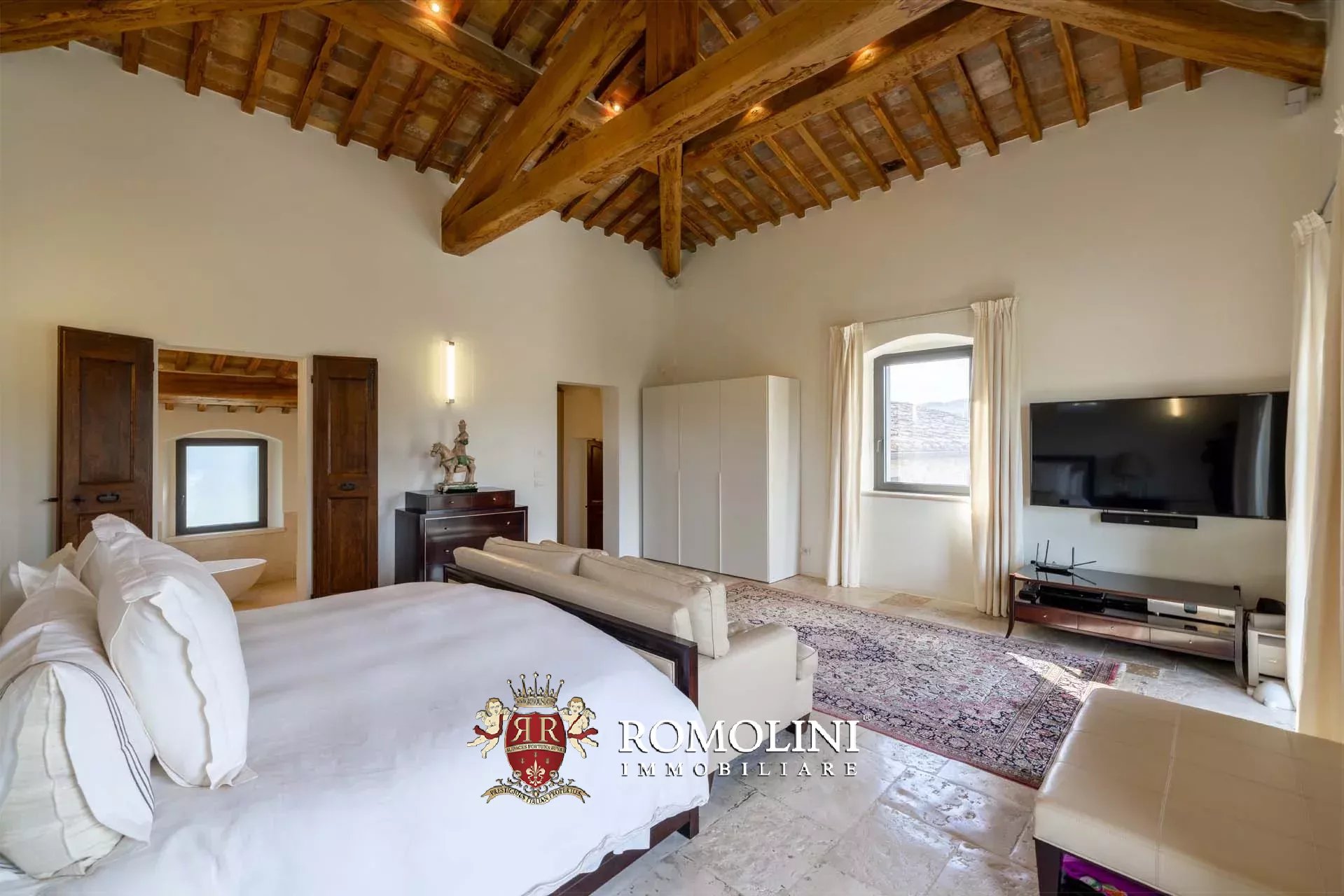7 Bedroom Villa/Townhouse's Image 48