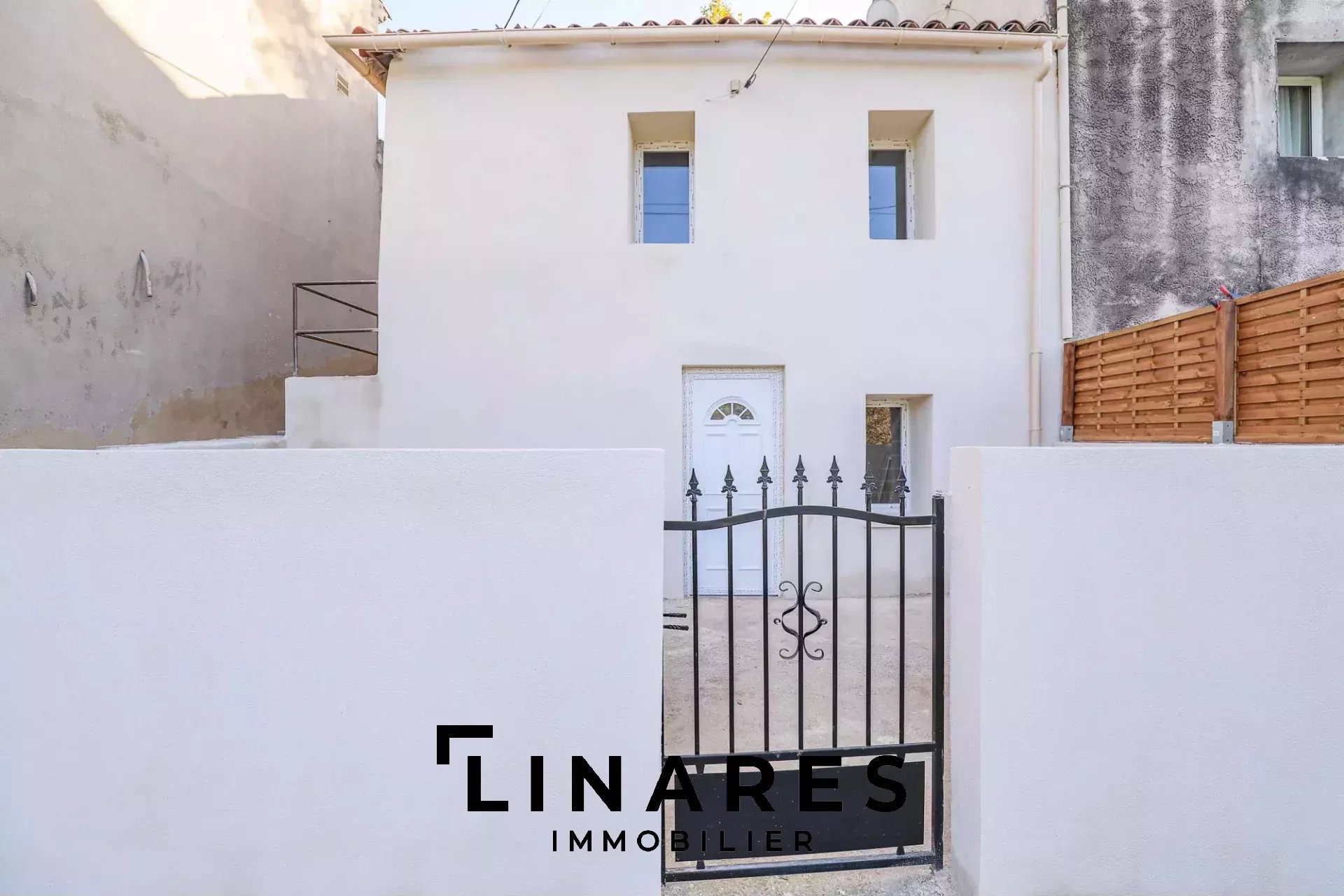 LE NID PROVENCAL -  Maison T2 de 44 m2 + extérieur - A renover - 13400 Aubagne