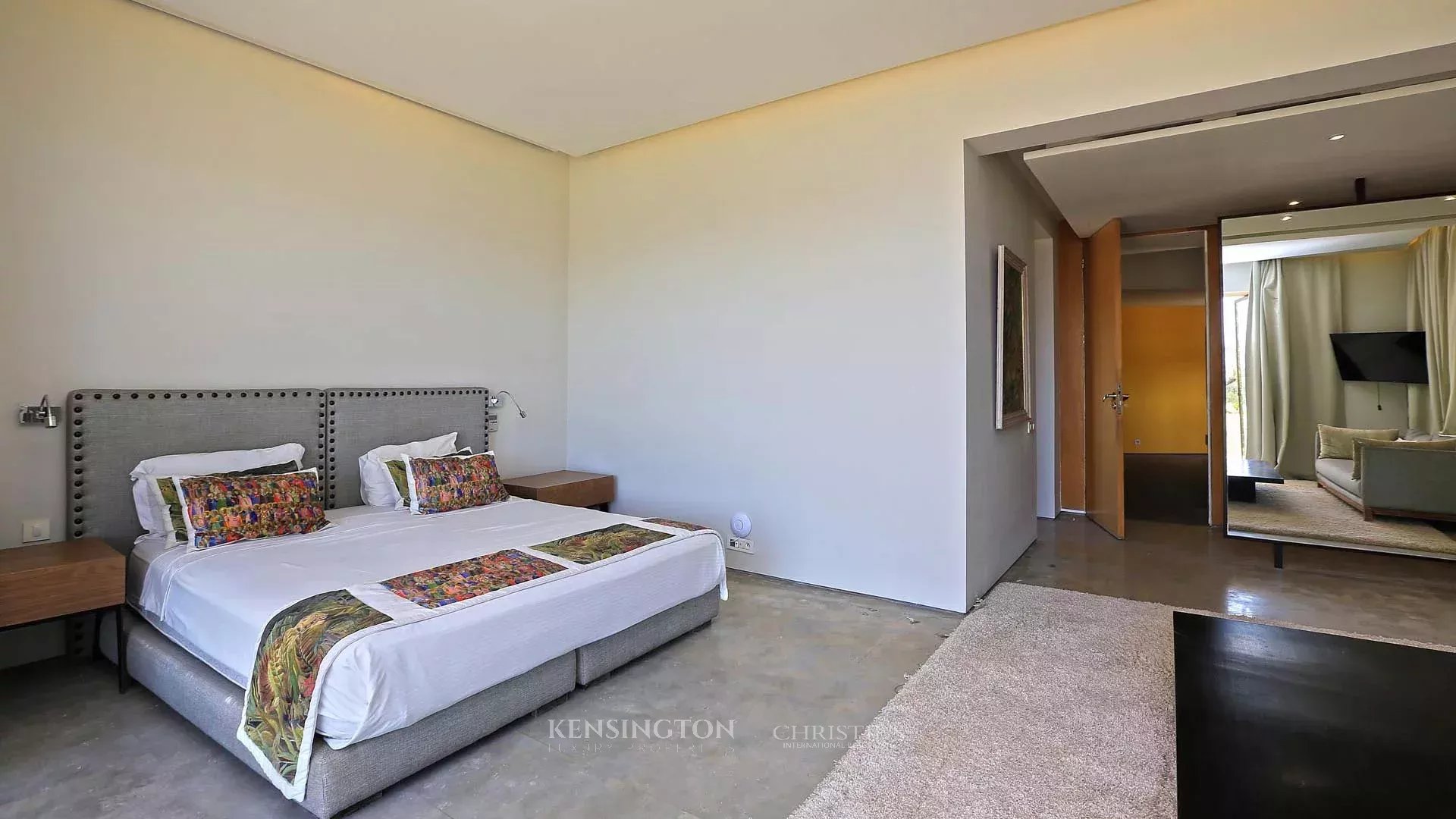 6 Bedroom Villa/Townhouse's Image 28