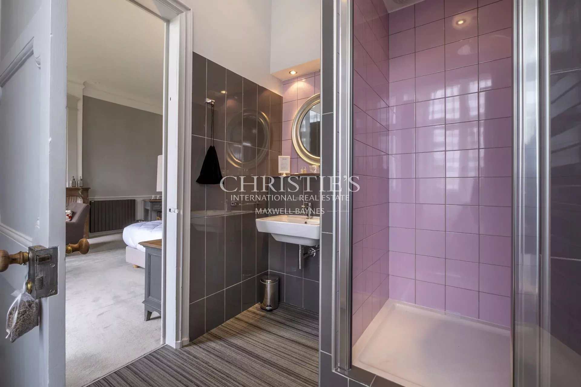 11 Bedroom Chateau's Image 34