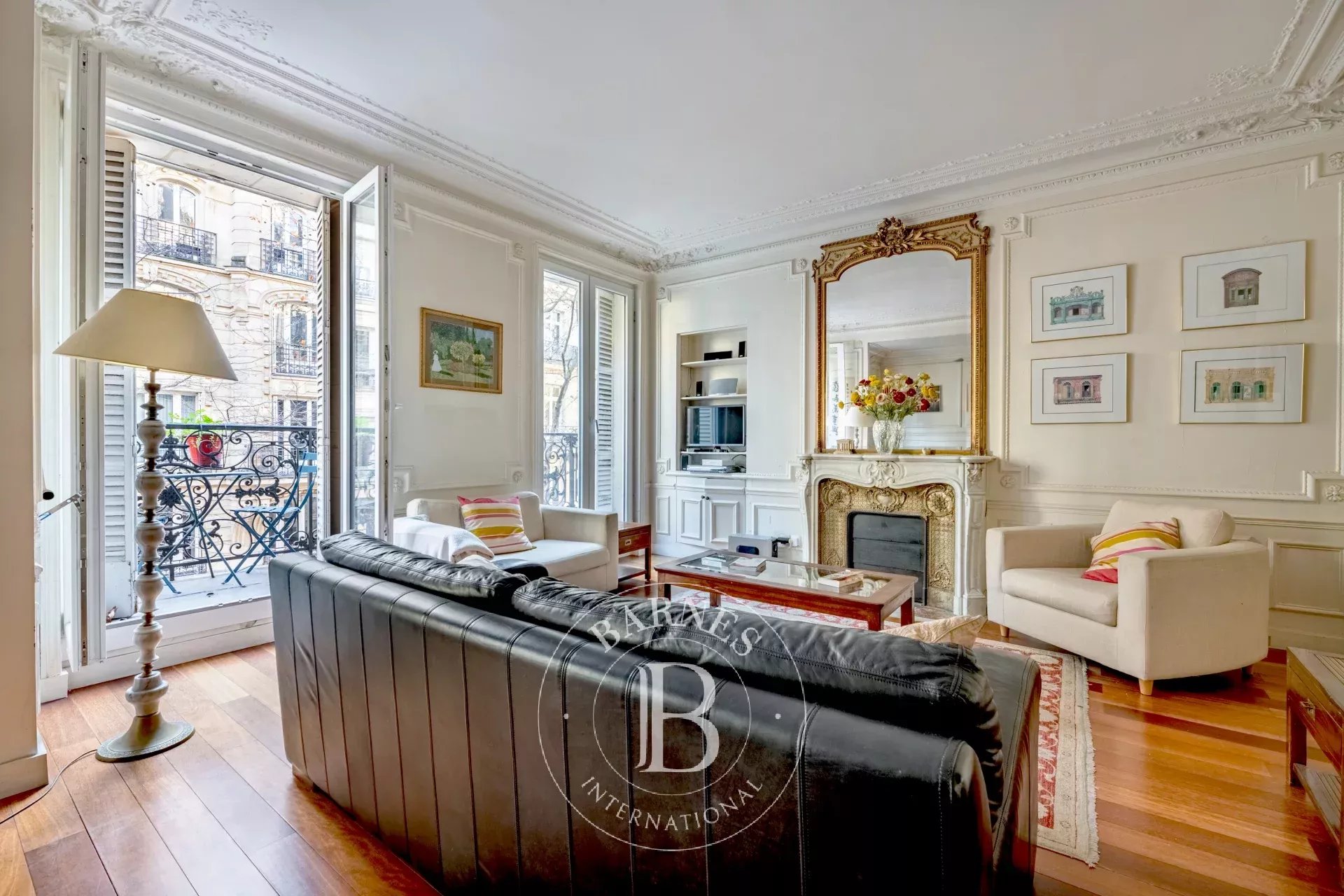 Daire Paris 4ème - picture 5