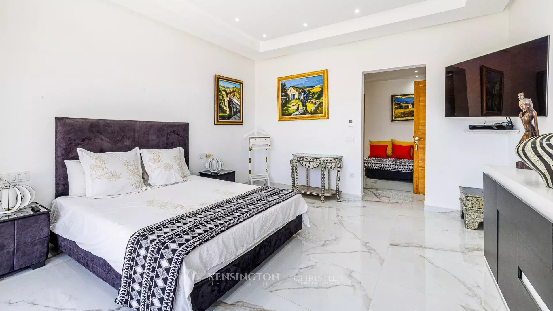 4 Bedroom Villa/Townhouse's Image 11
