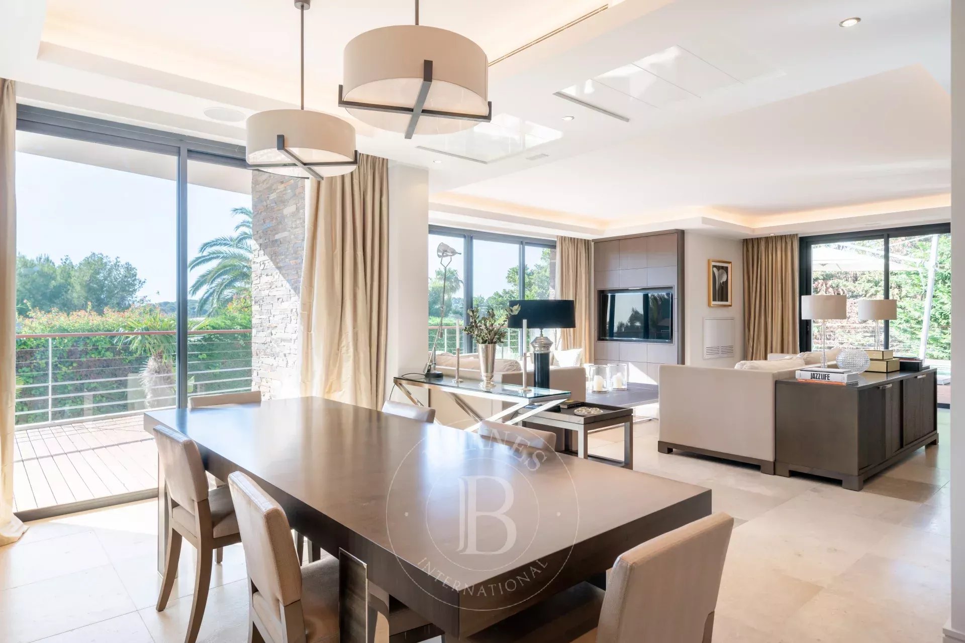Villa Antibes - picture 5