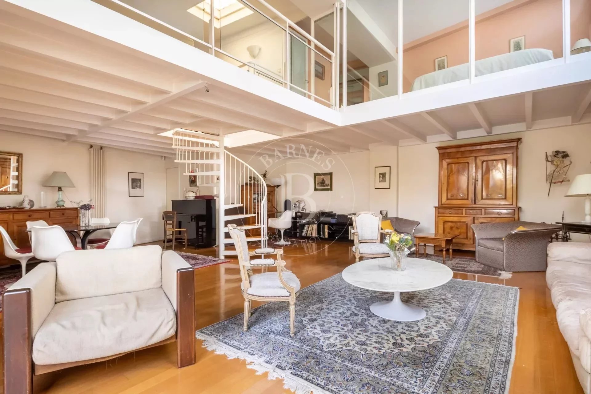 Ev Vanves - picture 4