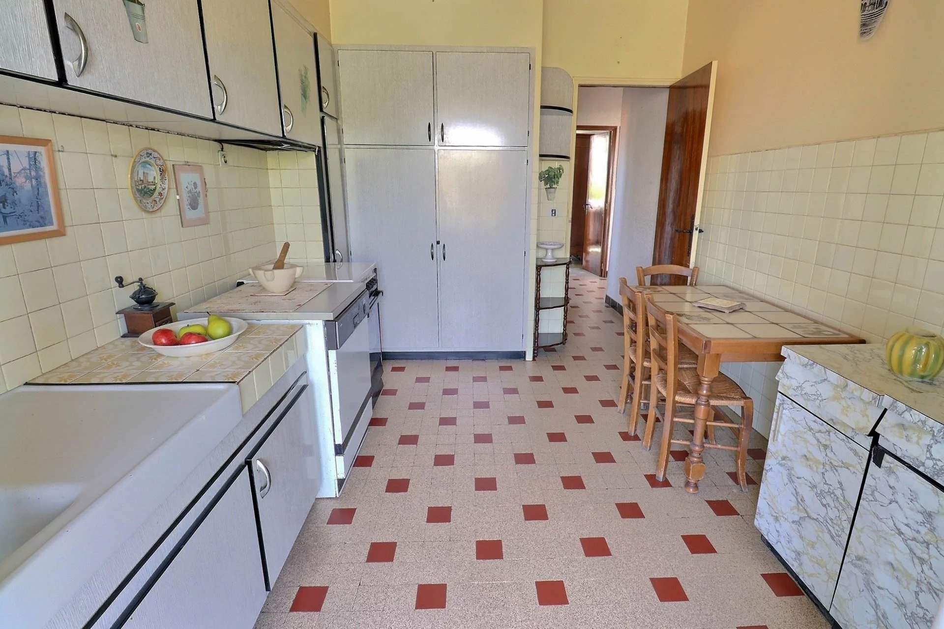 Two apartment property in attractive location - Puget sur Argens