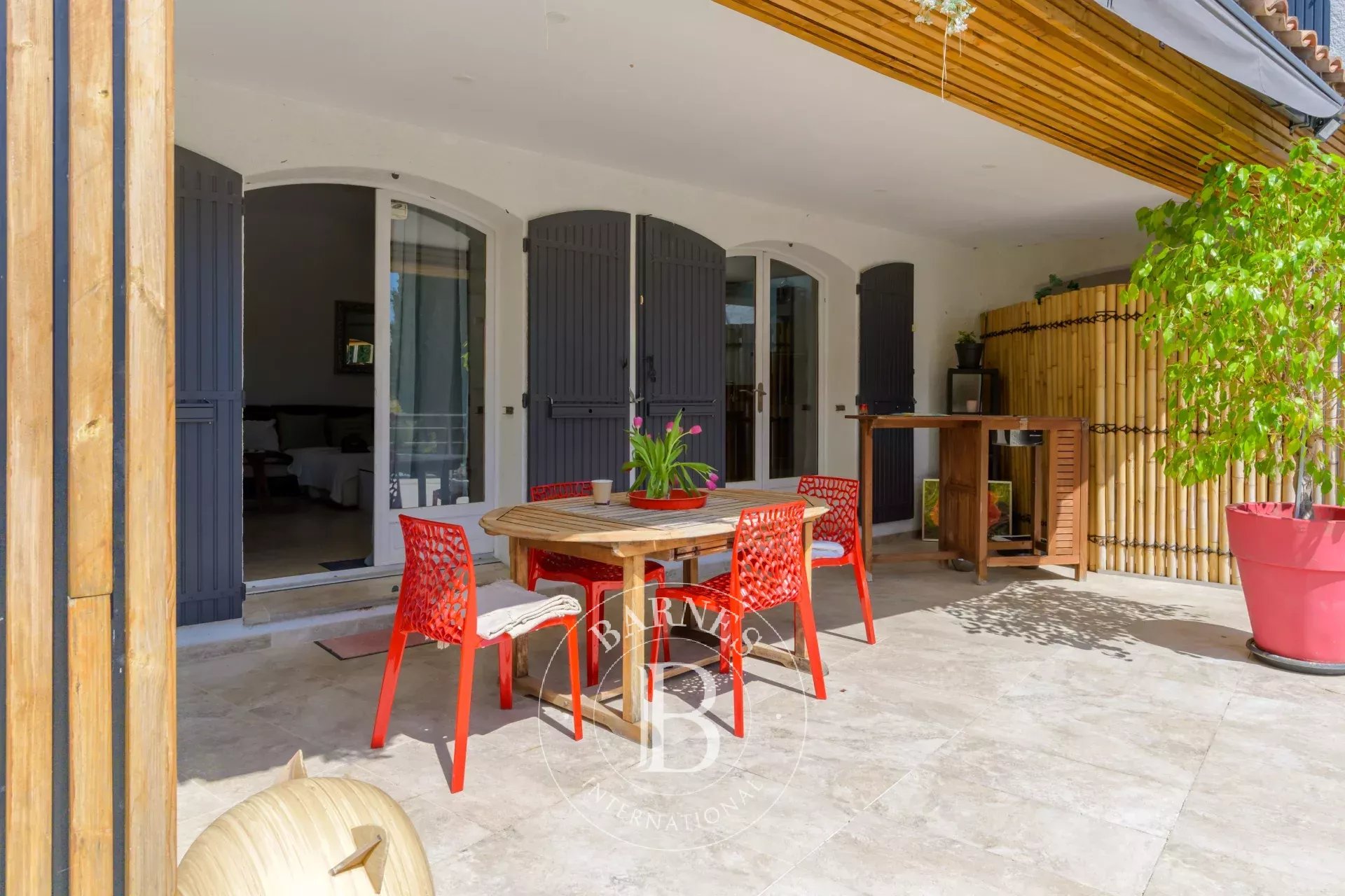 Ev Cassis - picture 12