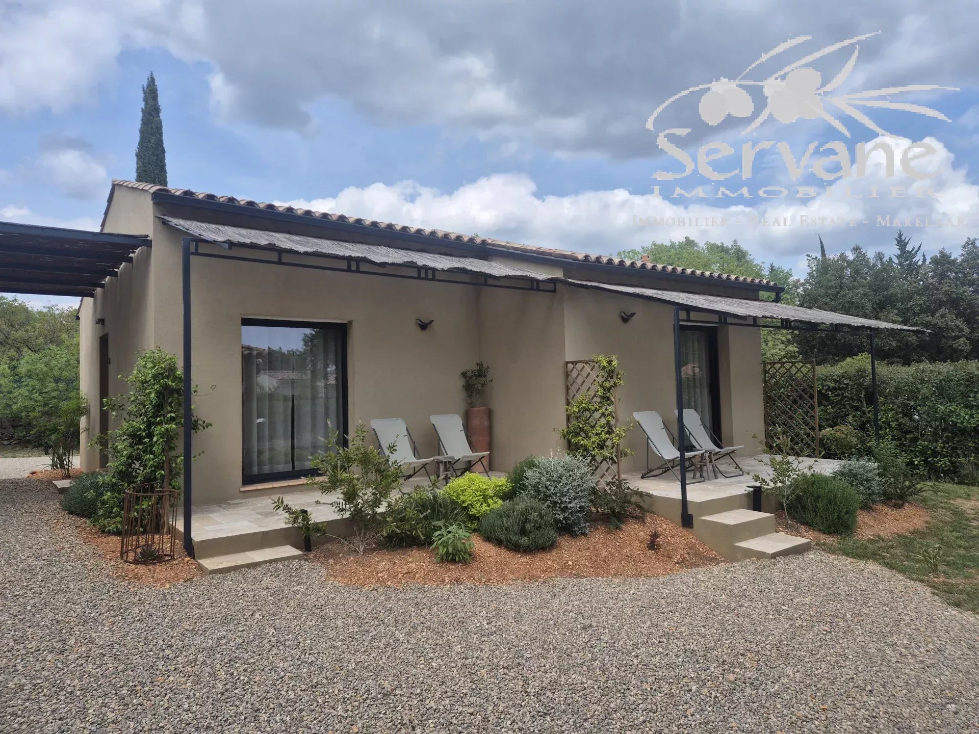 Villa and 4 gites in Cotignac, unique layout with pool house and pool