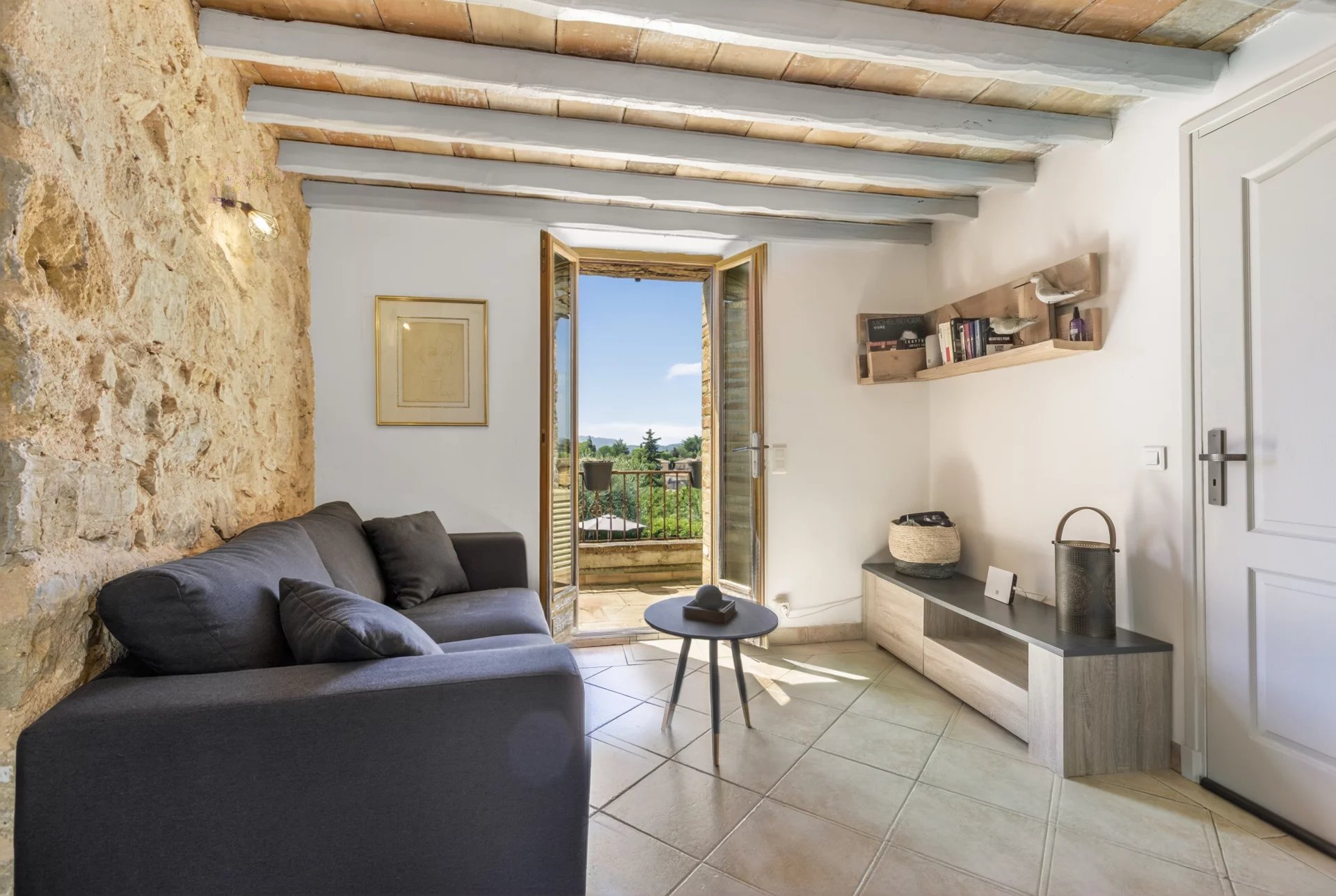 Renovated stone house with independent apartment walking distance to the village – Montauroux