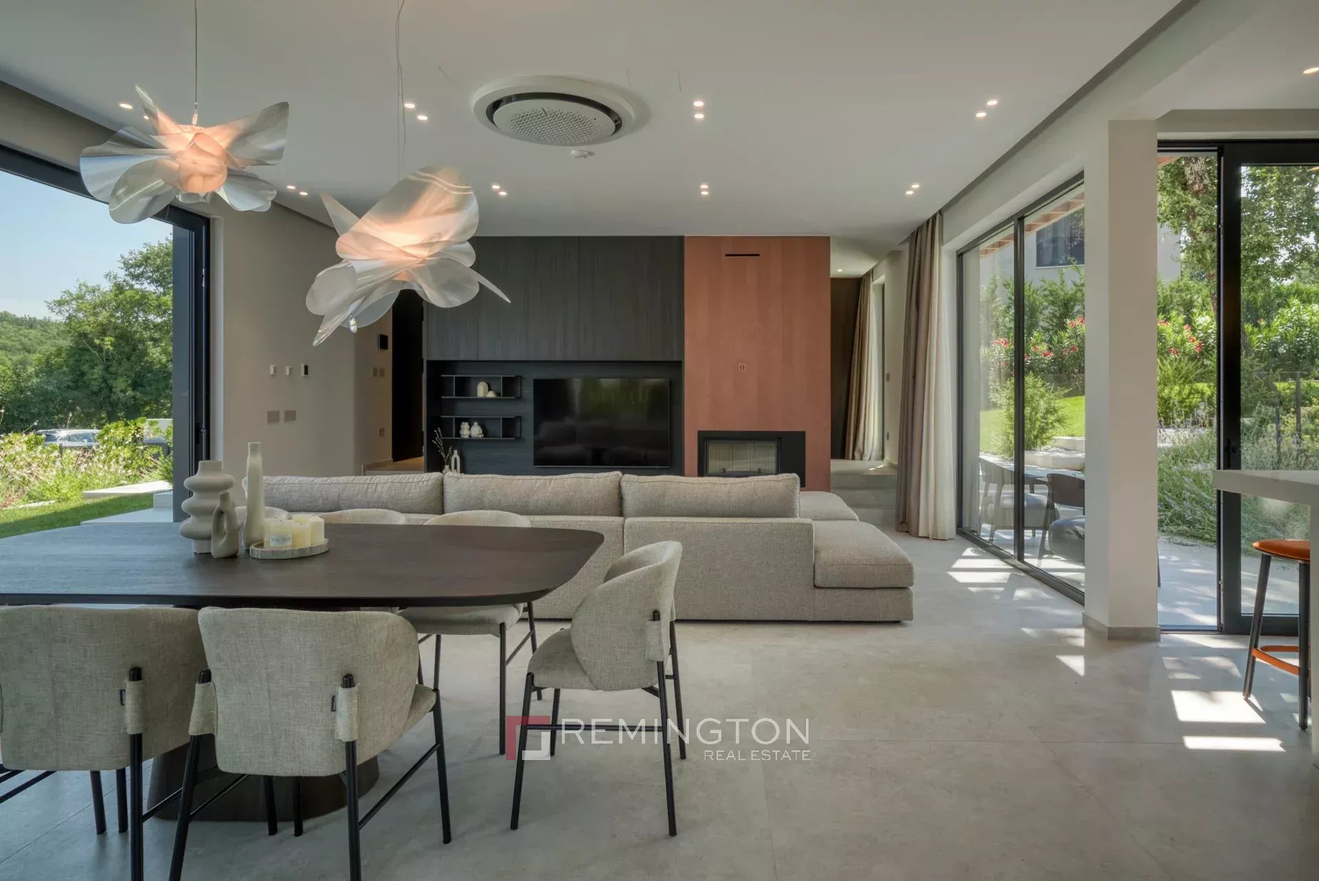 Villa/Townhouse's Image 4