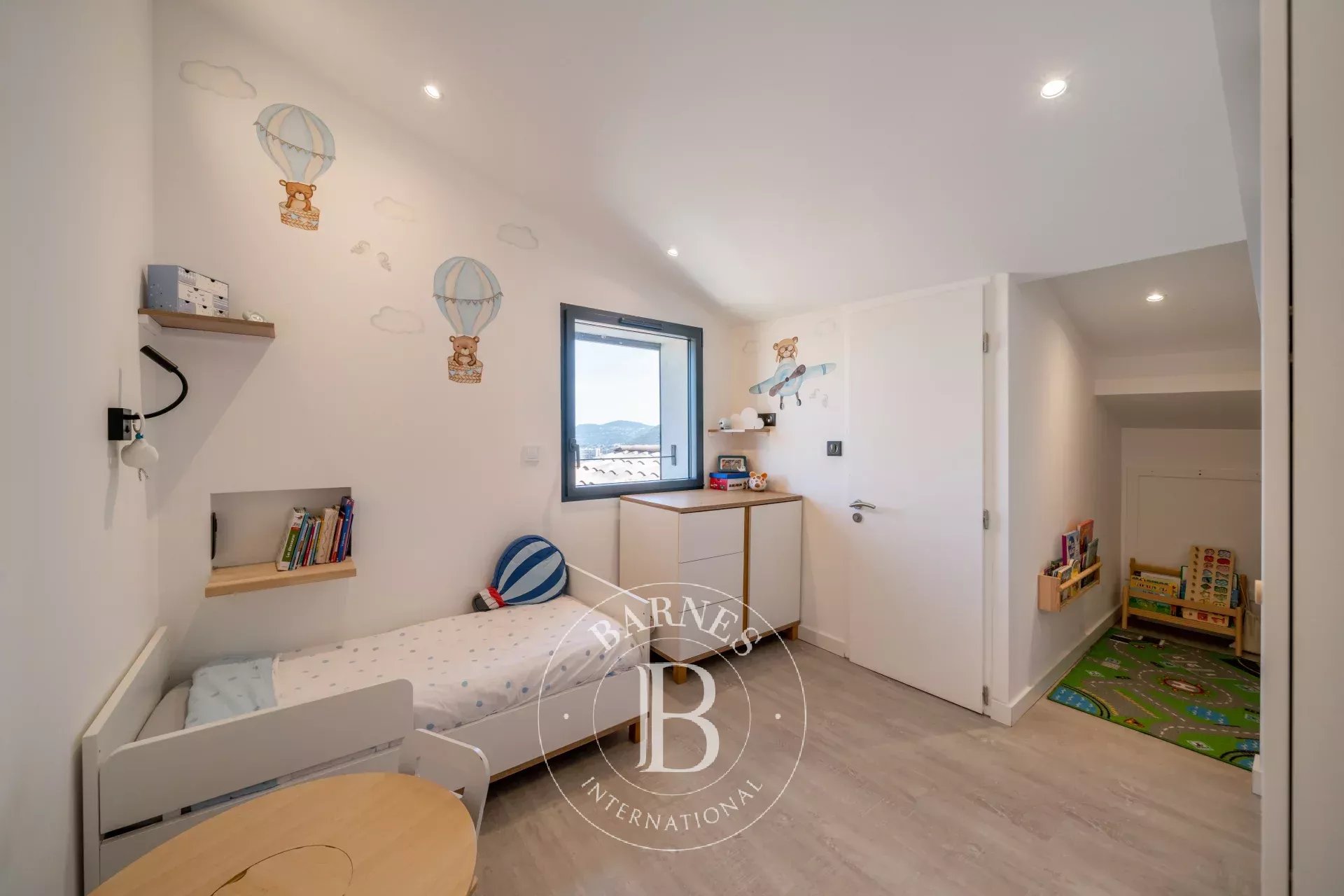 Mandelieu-la-Napoule  - Appartement 5 Pi&egrave;ces 3 Chambres - picture 8