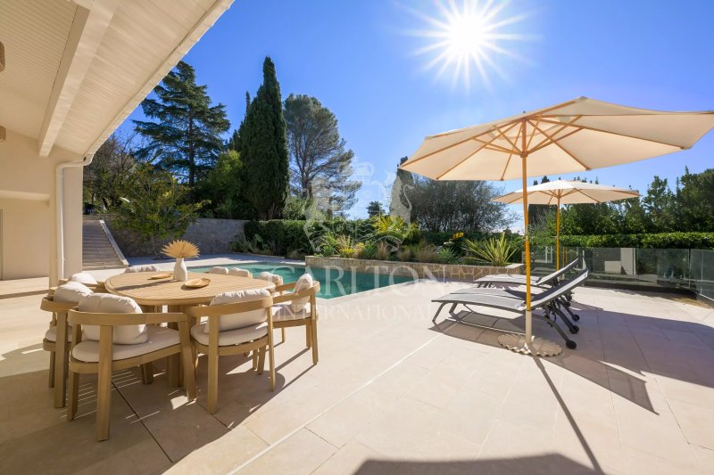 Mougins