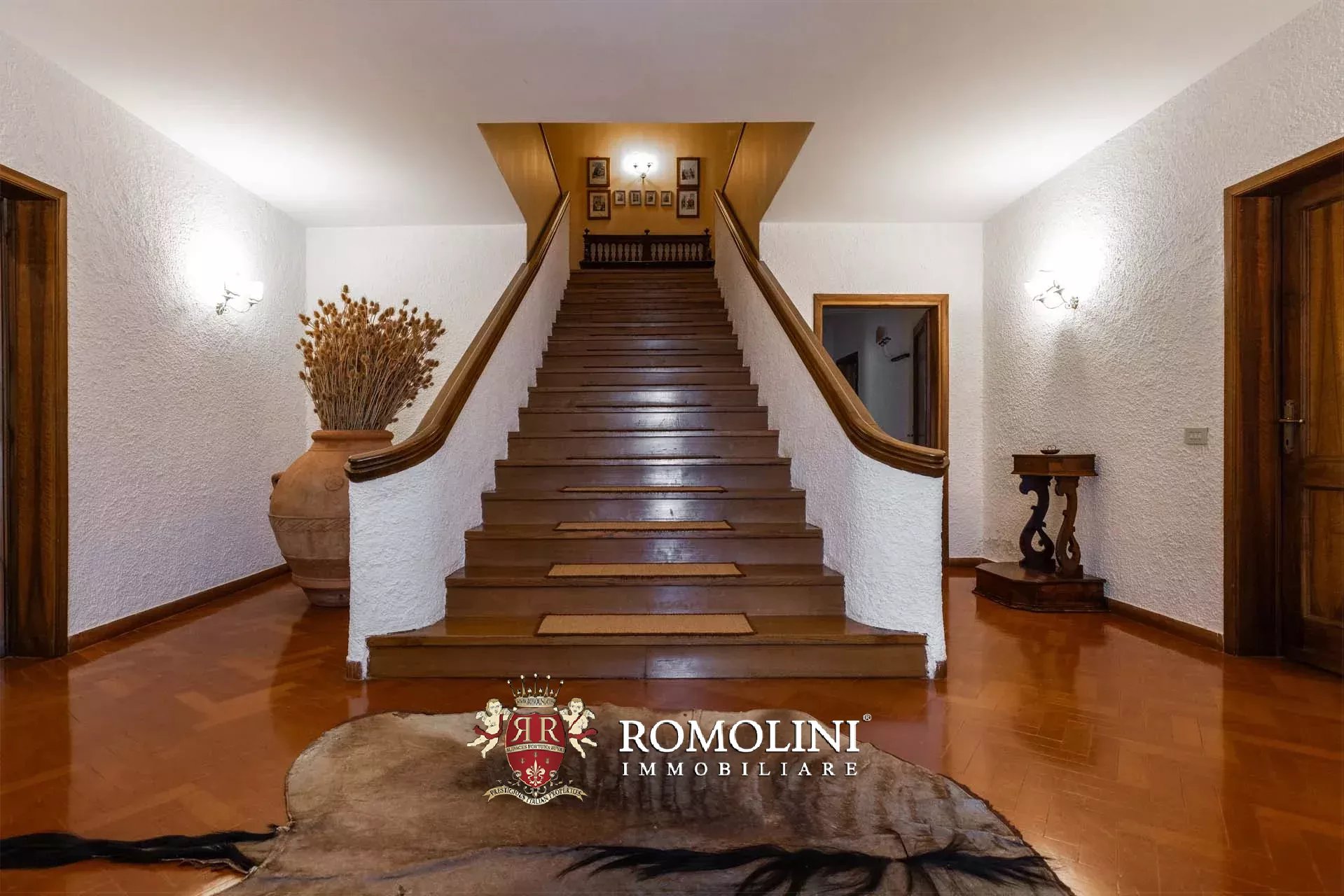 30 Bedroom Villa/Townhouse's Image 81