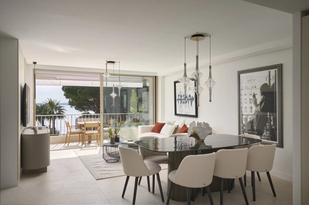Apartment for sale in Cannes — Panoramic Mediterranean Sea views Apartment for sale in Cannes