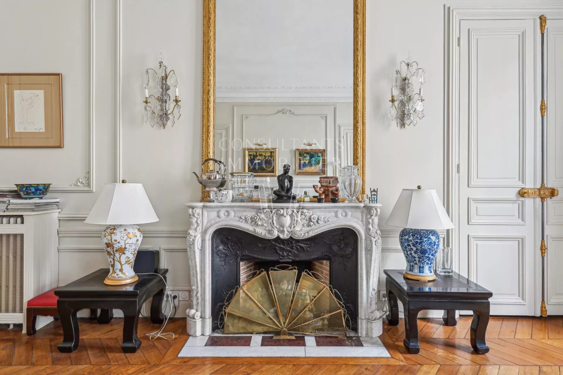 PRONY/JOUFFROY D'ABBANS. APPARTEMENT 4 CHAMBRES