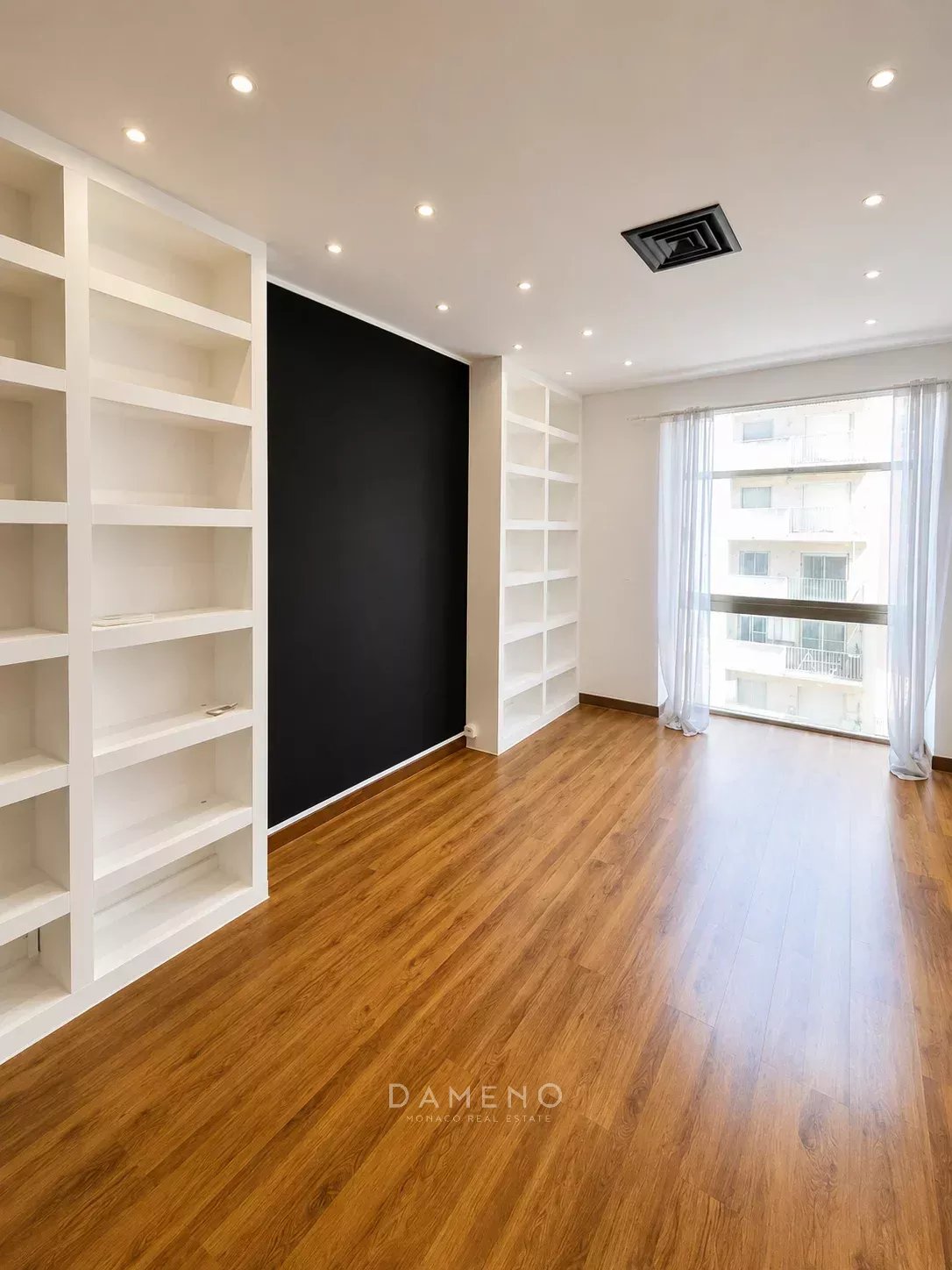 EXCLUSIVITÉ - LOCAL PROFESSIONNEL BUREAUX