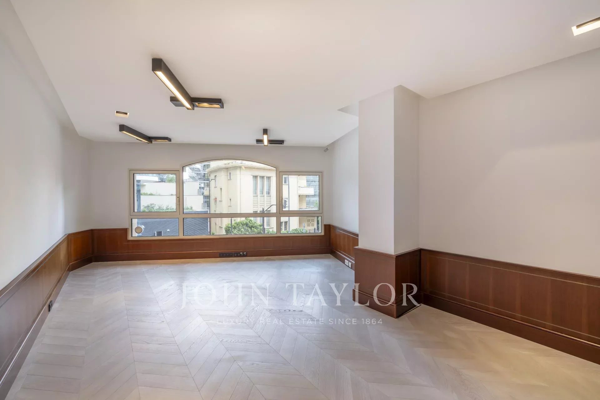 Vente Bureau Monaco La Rousse / Saint-Roman