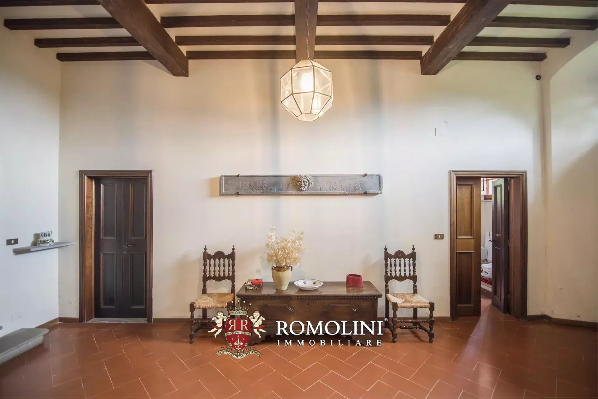 6 Bedroom Villa/Townhouse's Image 25