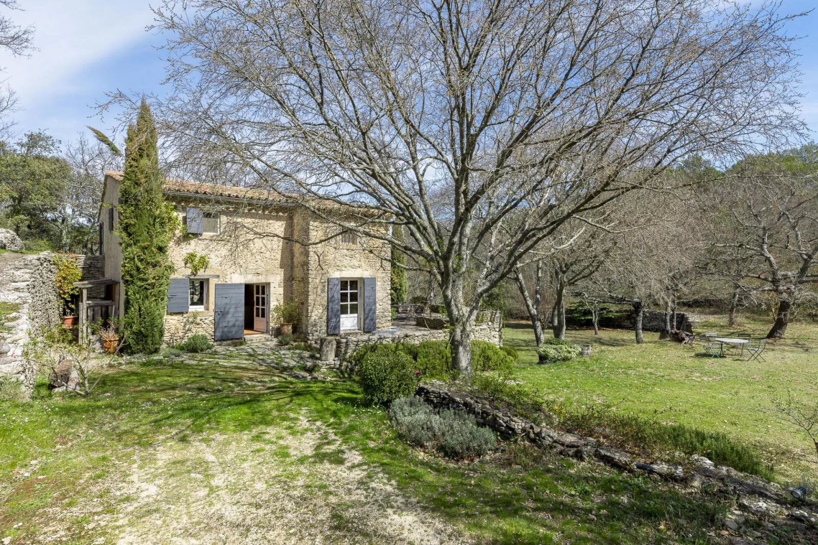 Mas rénové  sur 7,5 hectares