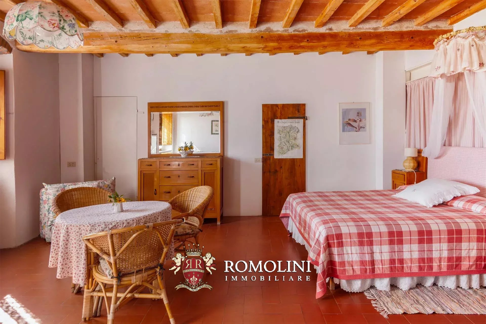 11 Bedroom Villa/Townhouse's Image 35