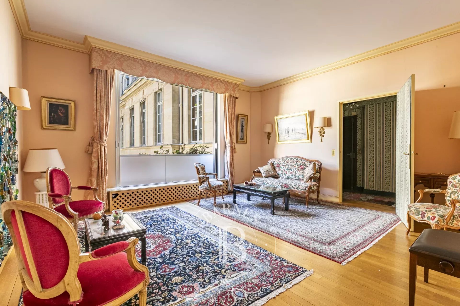 Apartment Paris 75007  -  ref 86916657 (picture 1)