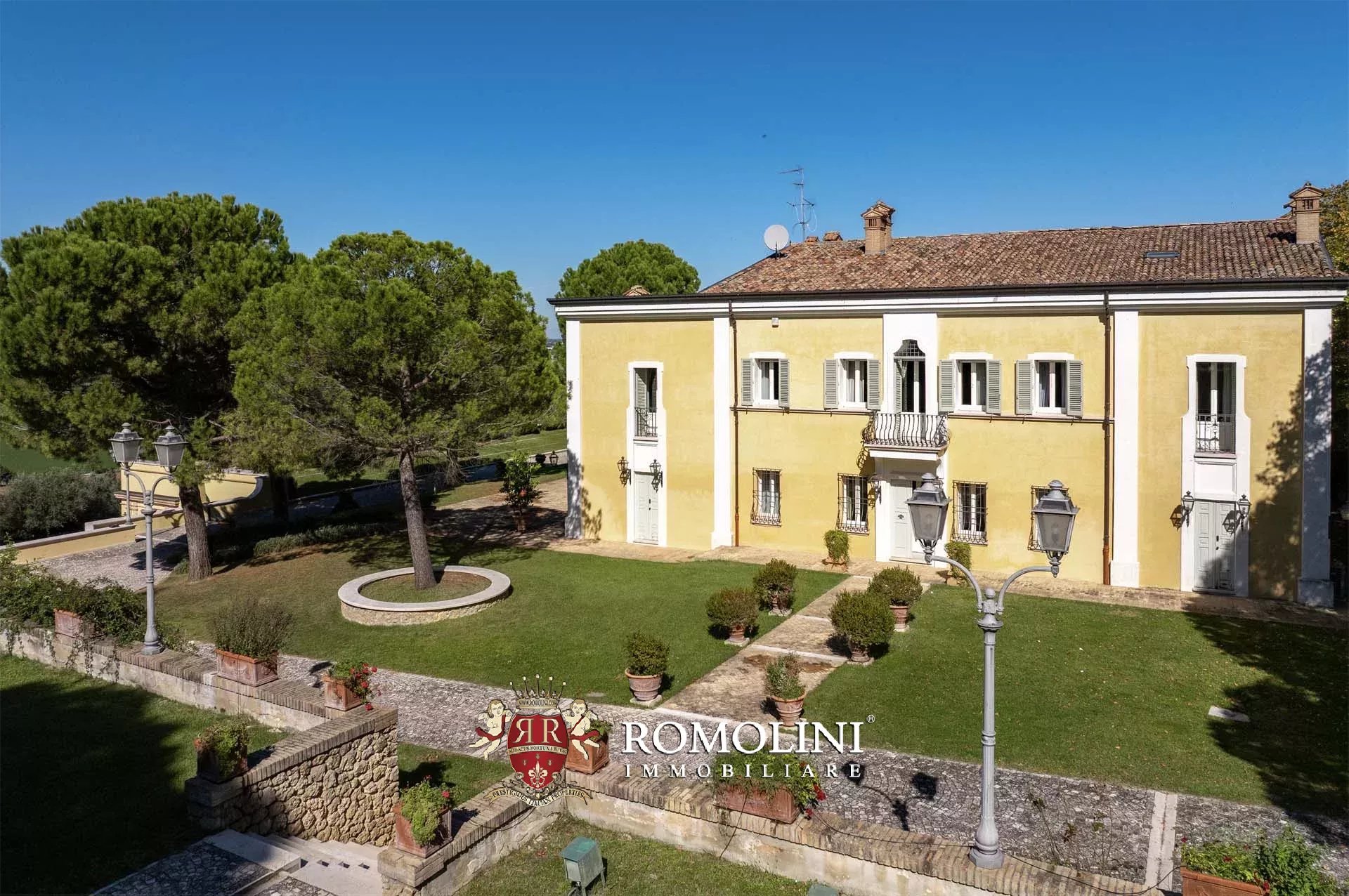 12 Bedroom Villa/Townhouse's Image 16