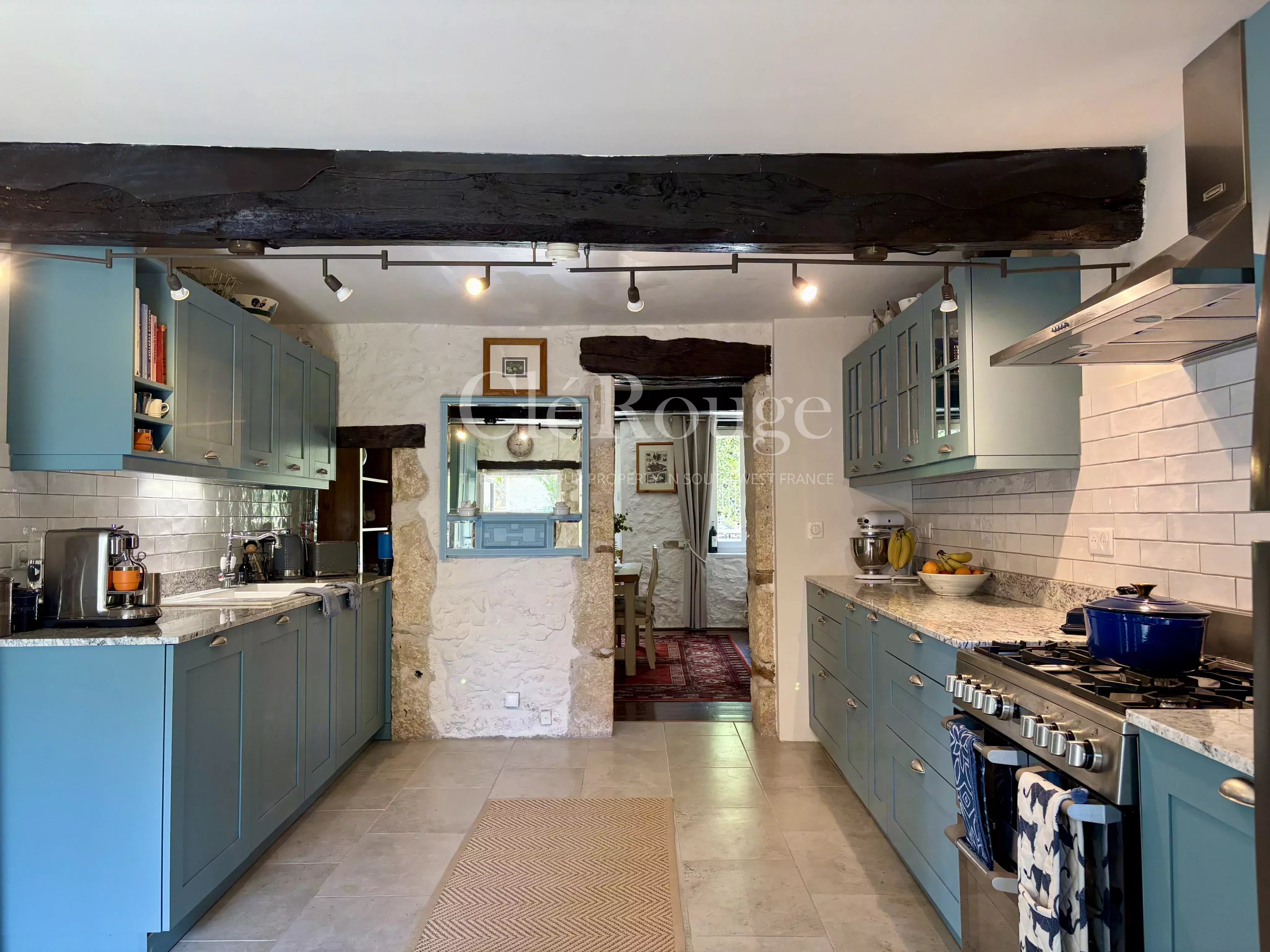 Proche de Duras - Maison en pierre au charme intemporel avec piscine chauffée