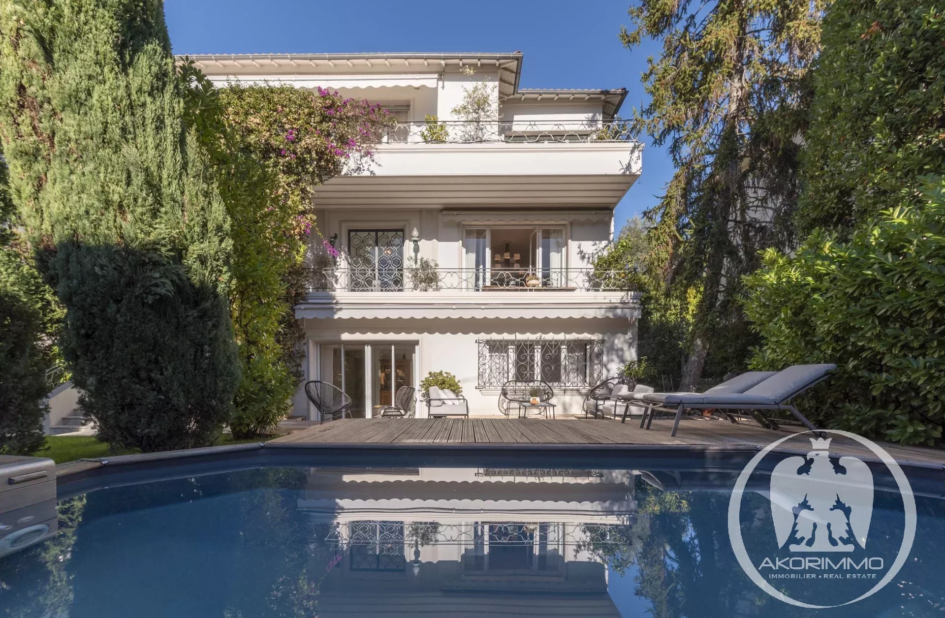 Huis  - 11 kamers  - 360.0 m2 -  2.990.000 € - Te koop