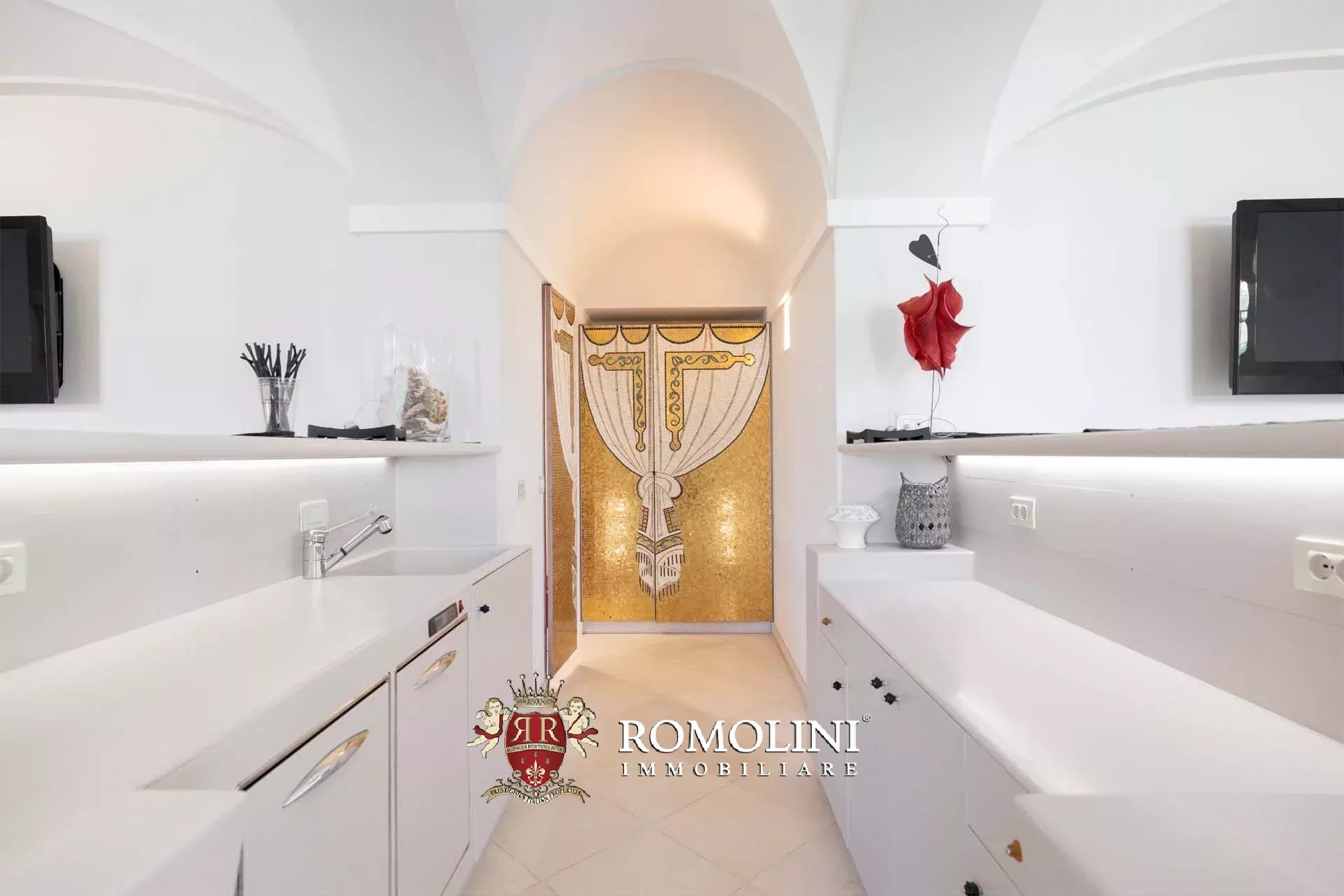 12 Bedroom Villa/Townhouse's Image 116