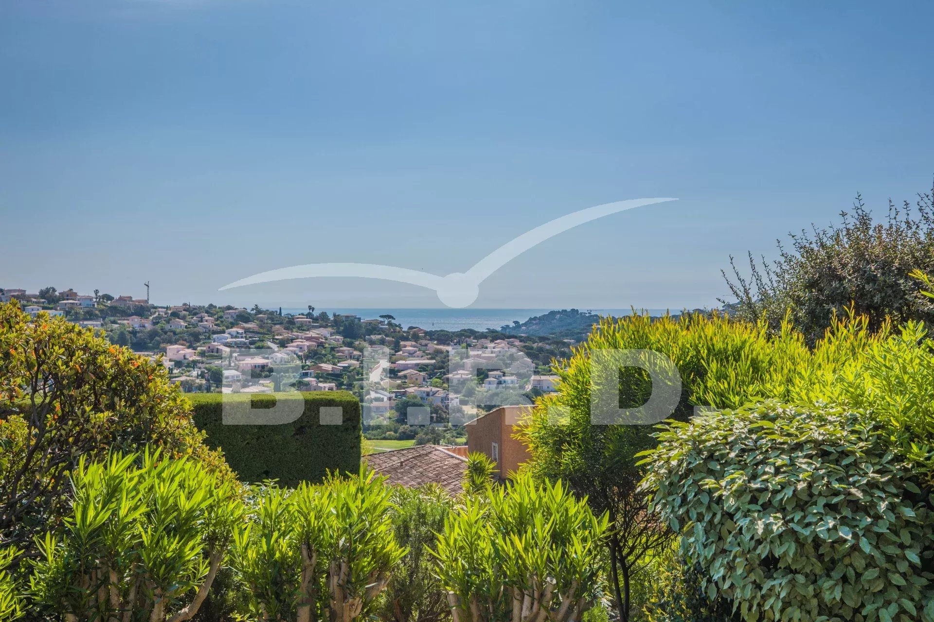 Neu - Zum Verkauf in Sainte-Maxime