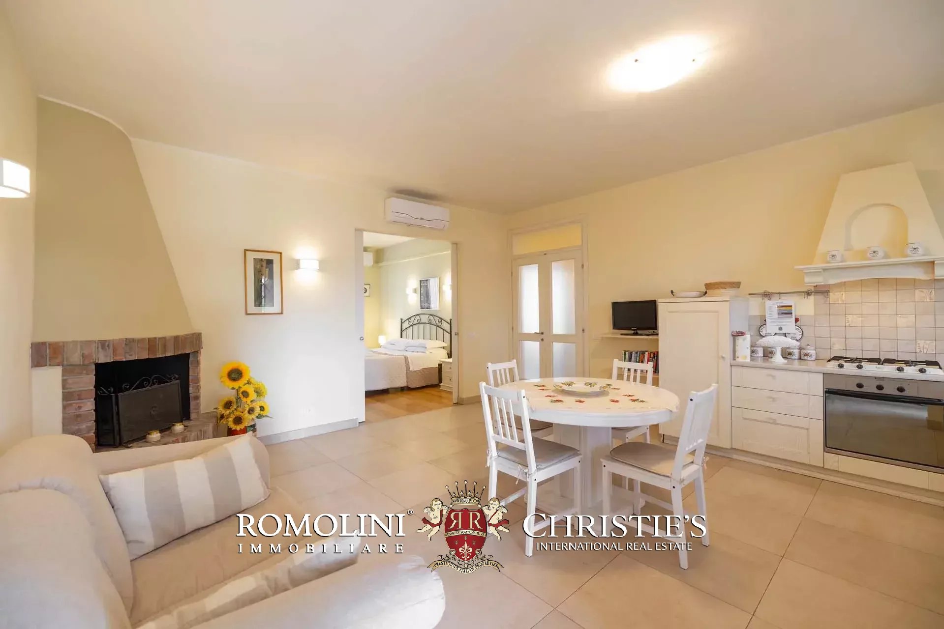 19 Bedroom Villa/Townhouse's Image 32