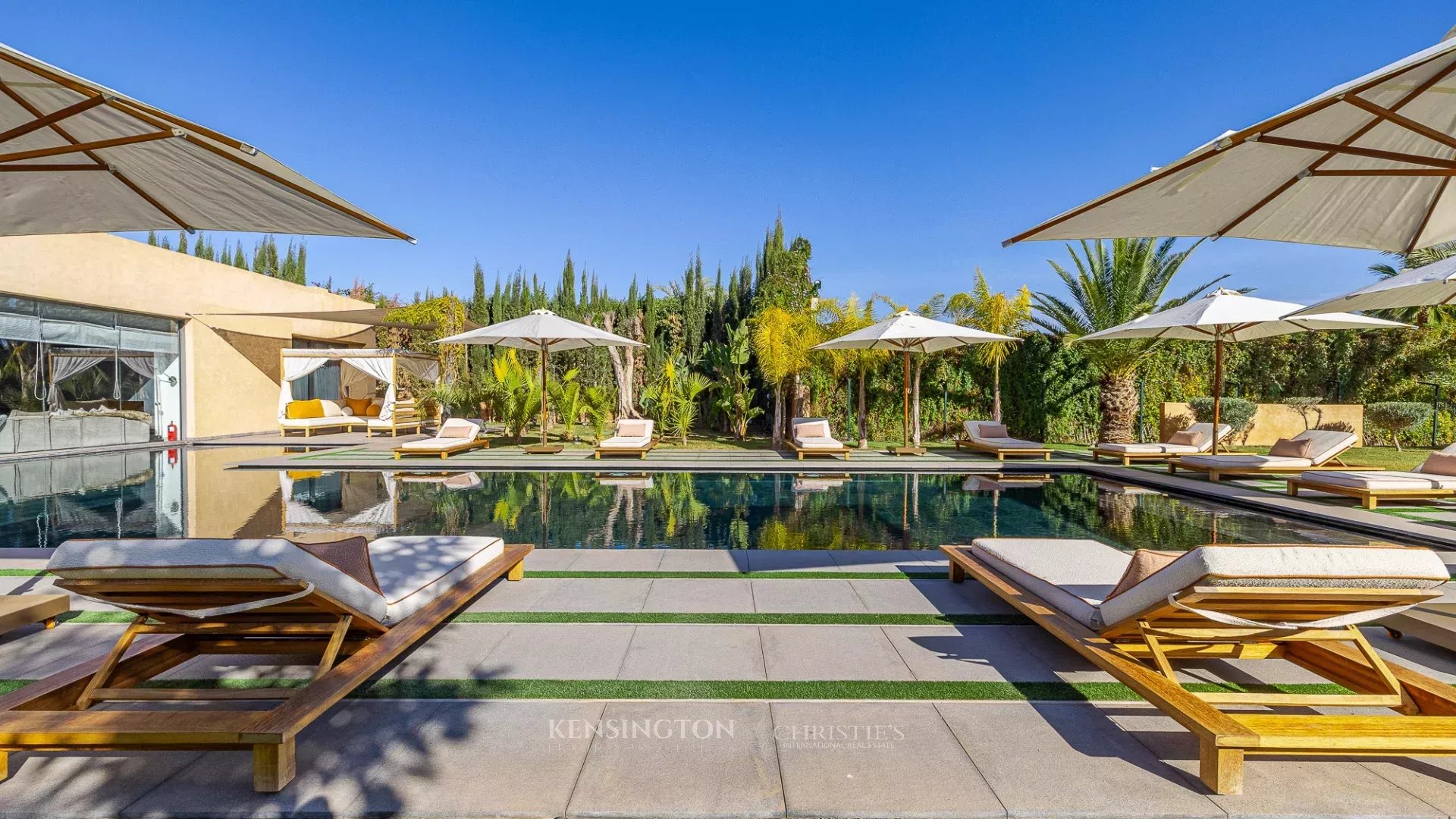6 Bedroom Villa/Townhouse's Image 6