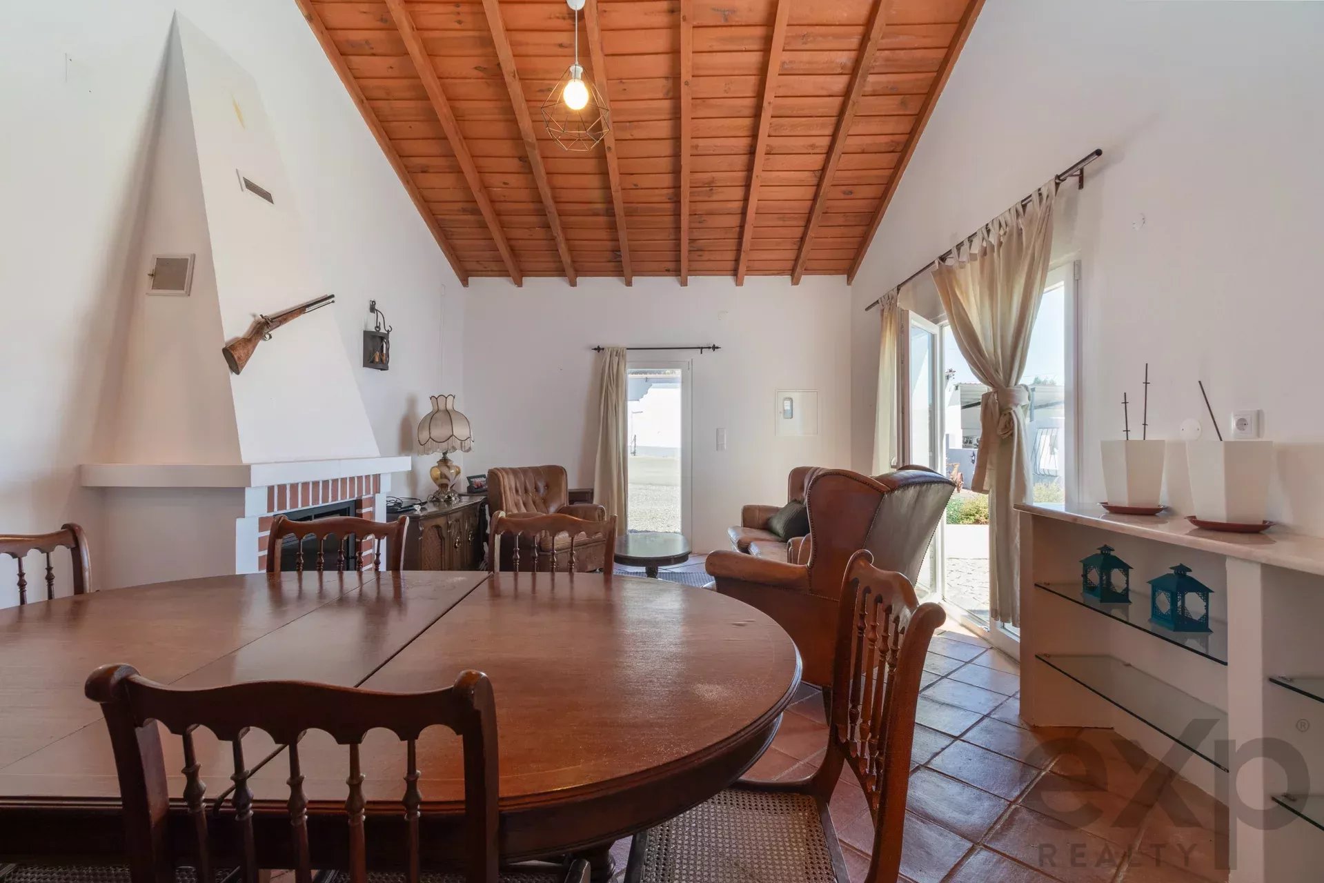 Luxury Equestrian Property + Guest House 85992157 image 27