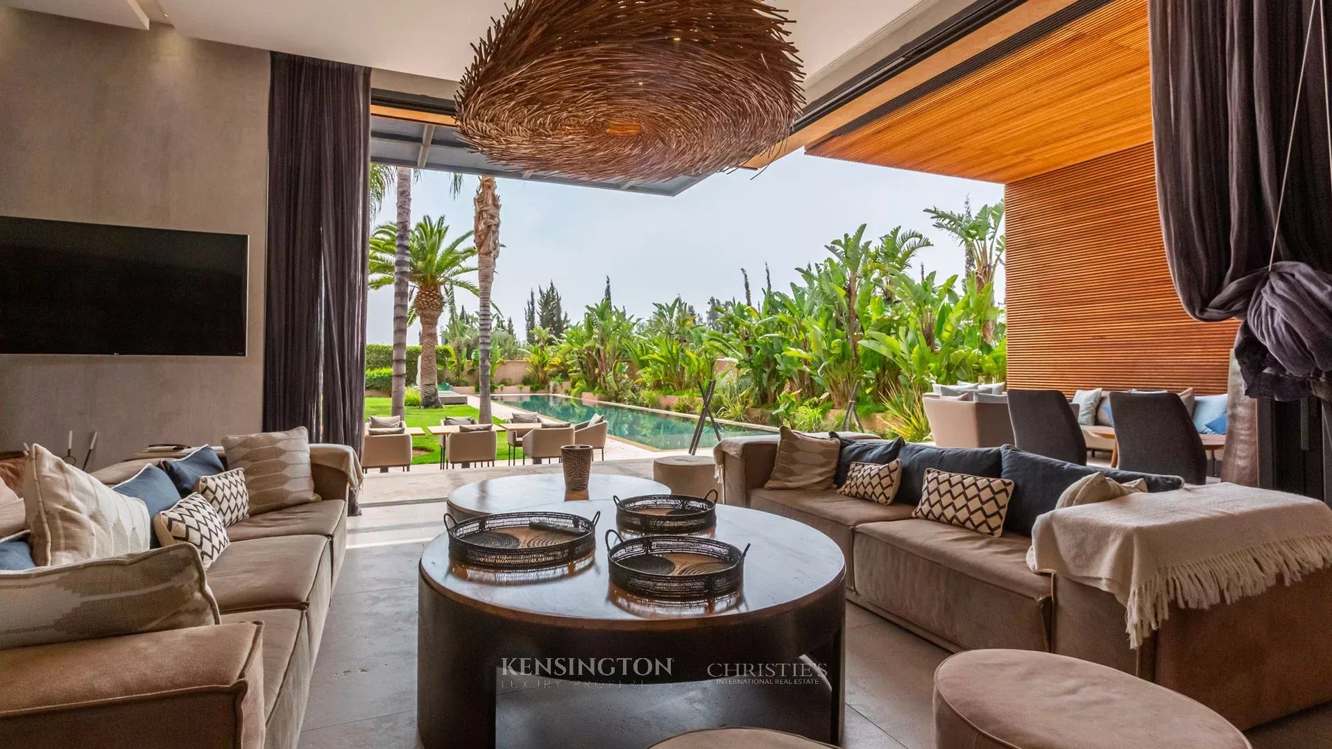 6 Bedroom Villa/Townhouse's Image 22