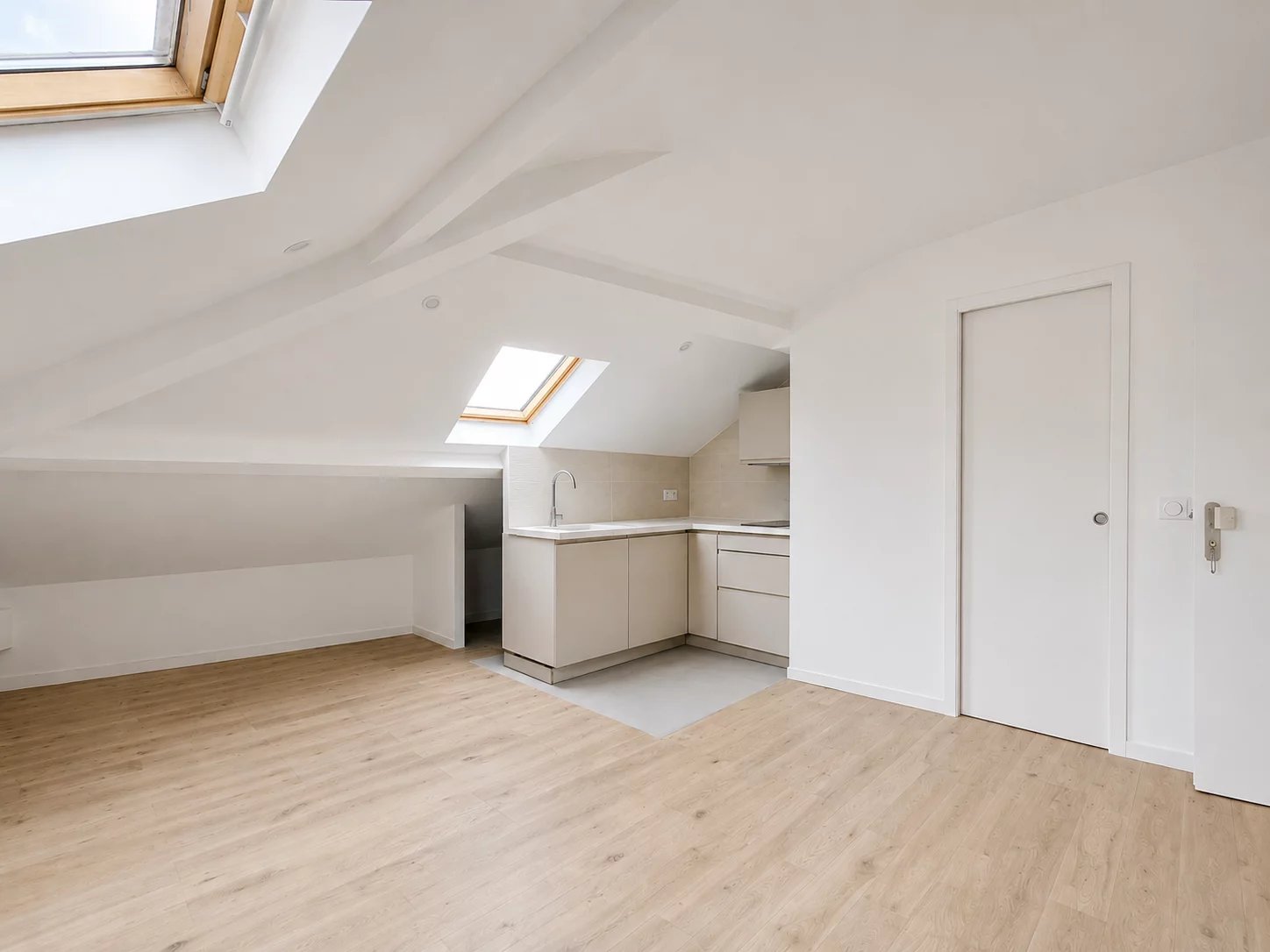 Studio rénové - Coulée Verte