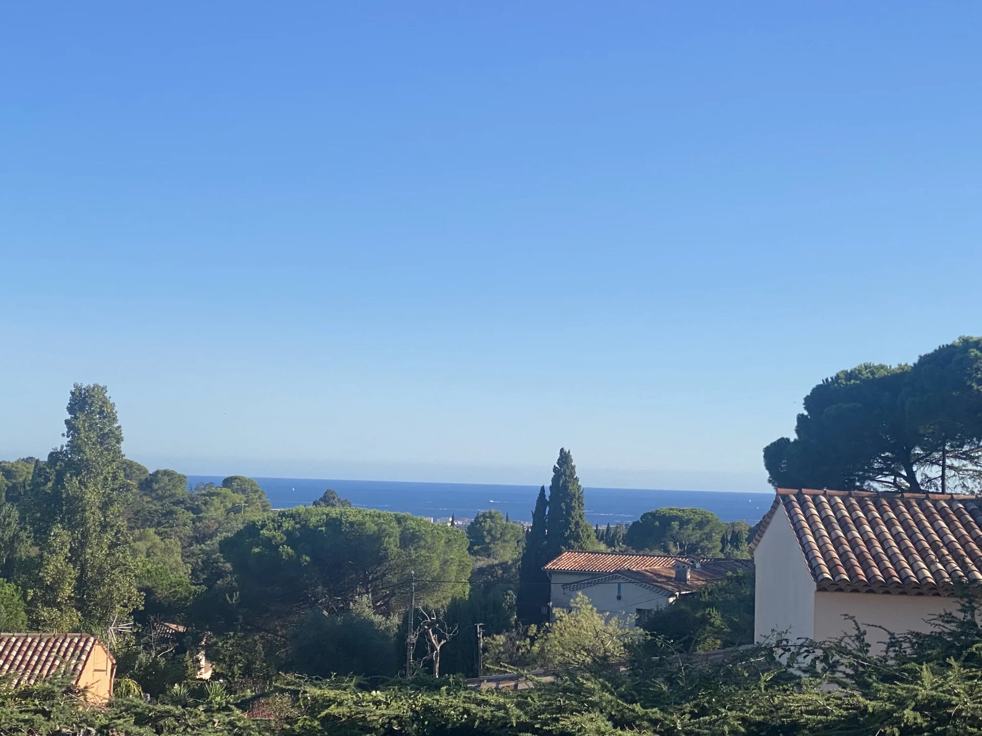 Vue Mer , Villa rénovée 280M²  contemporaine.  Parc arboré  2500M²