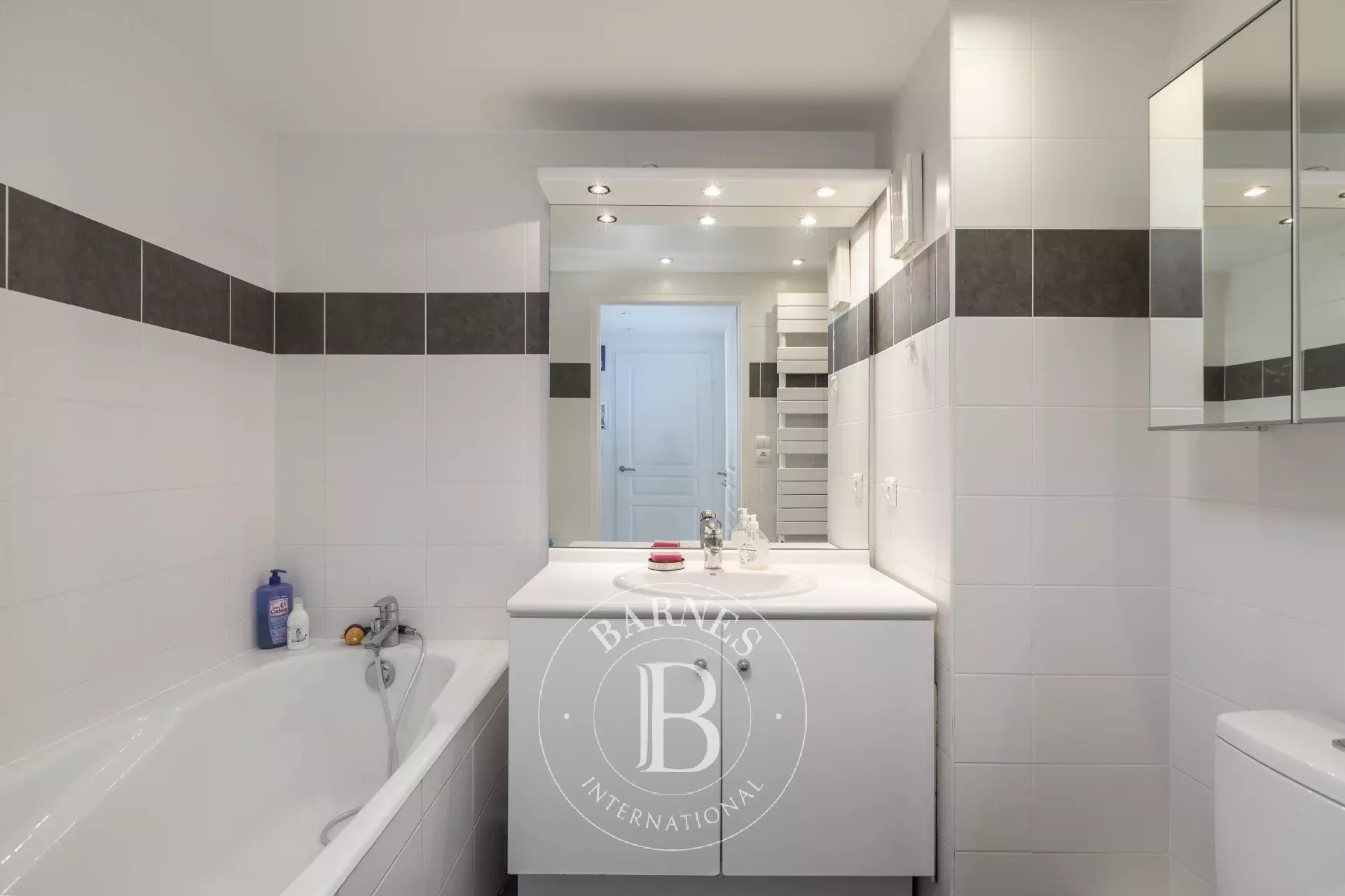 Daire Levallois-Perret - picture 10