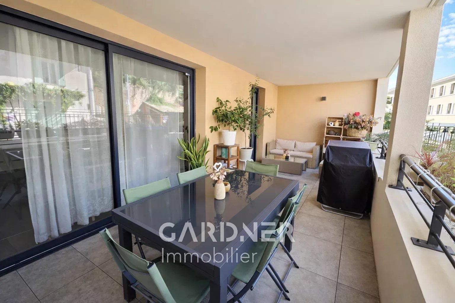 Agence immobilière de 