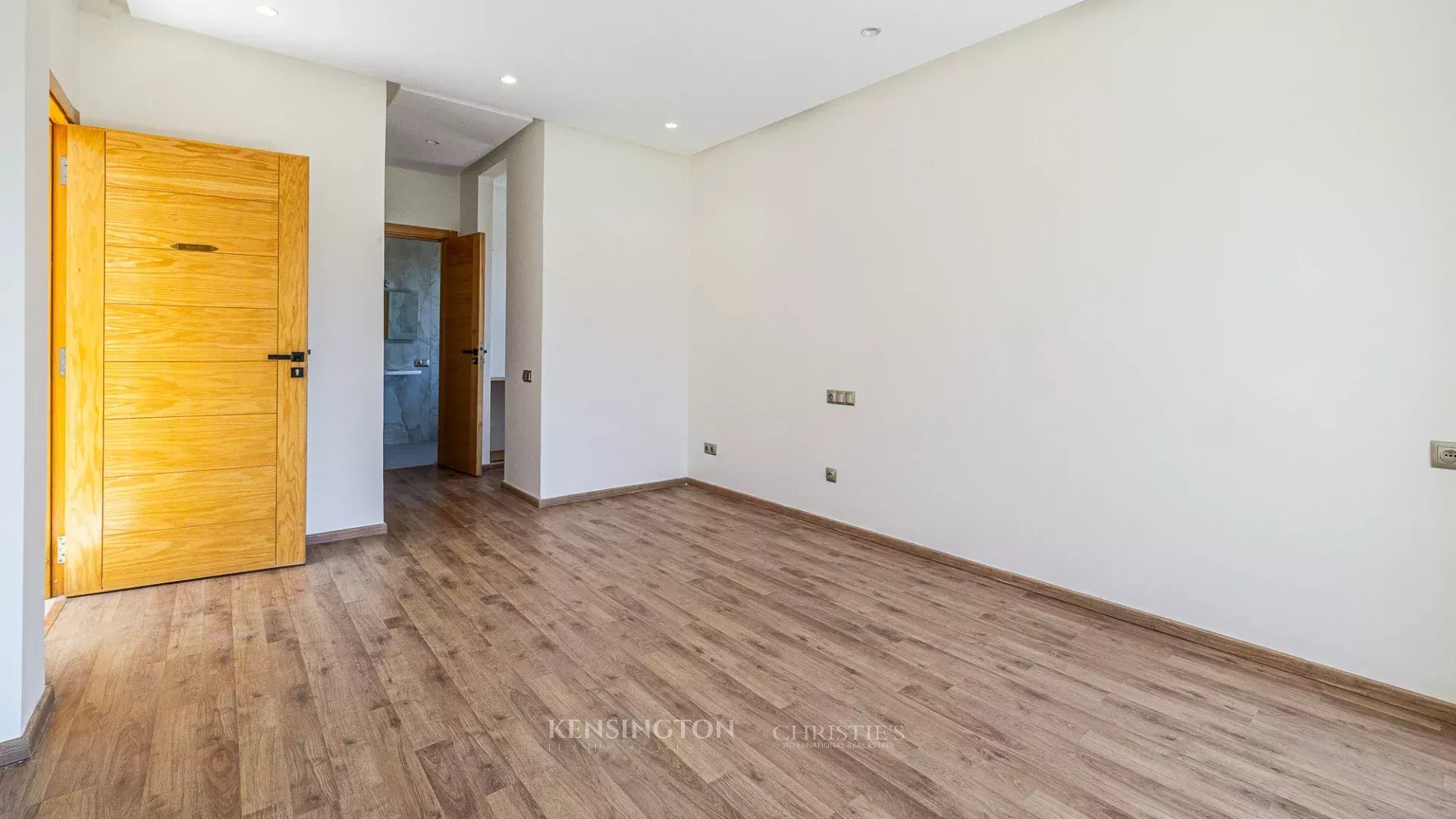 4 Bedroom Villa/Townhouse's Image 39