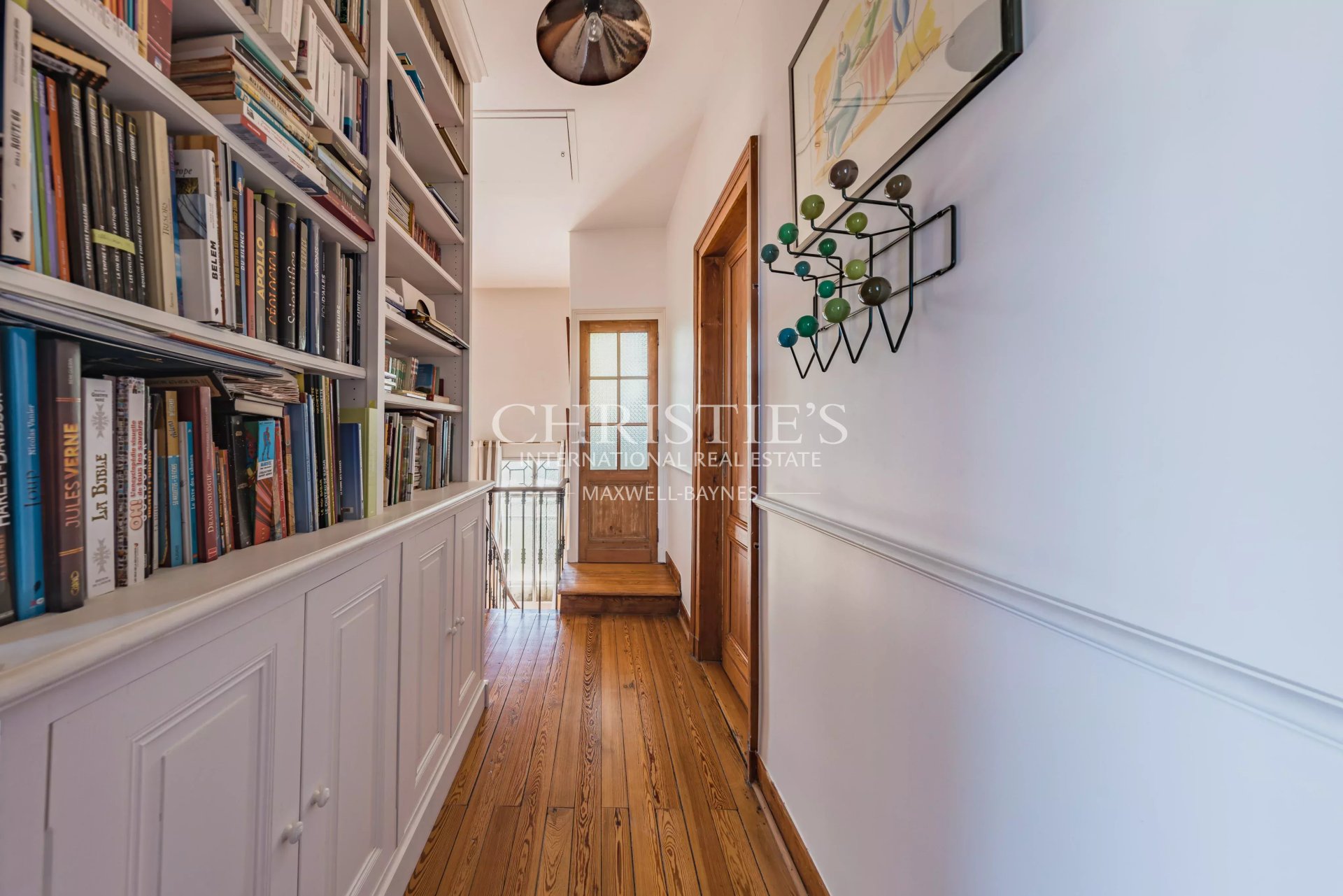 6 Bedroom Villa/Townhouse's Image 14