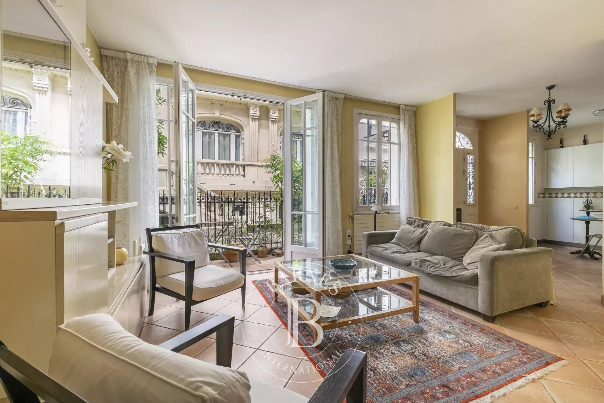 Paris  - Maison 5 Pi&egrave;ces 3 Chambres - picture 3