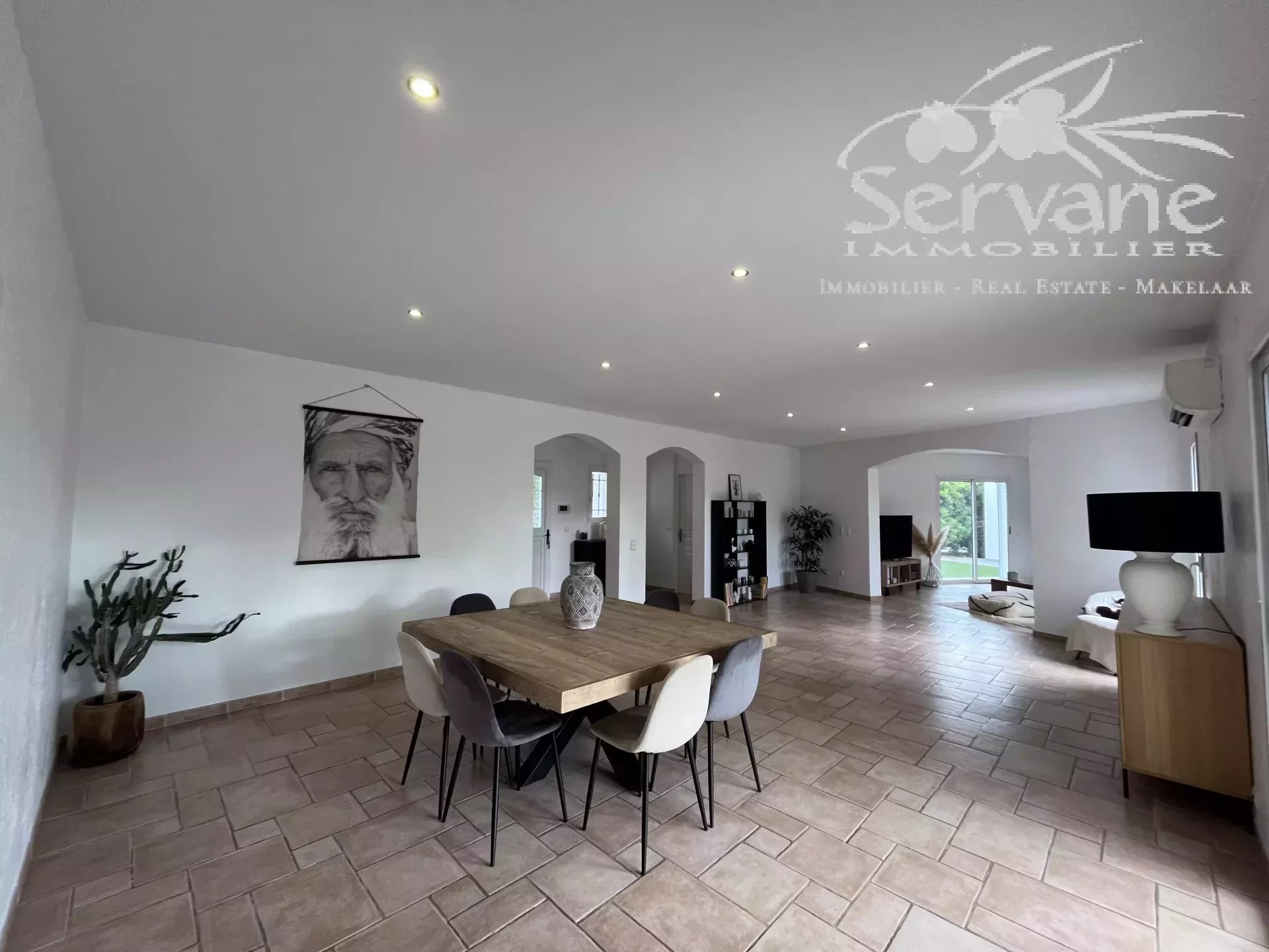 EXCEPTIONAL PROPERTY SALERNES 7 BEDROOMS