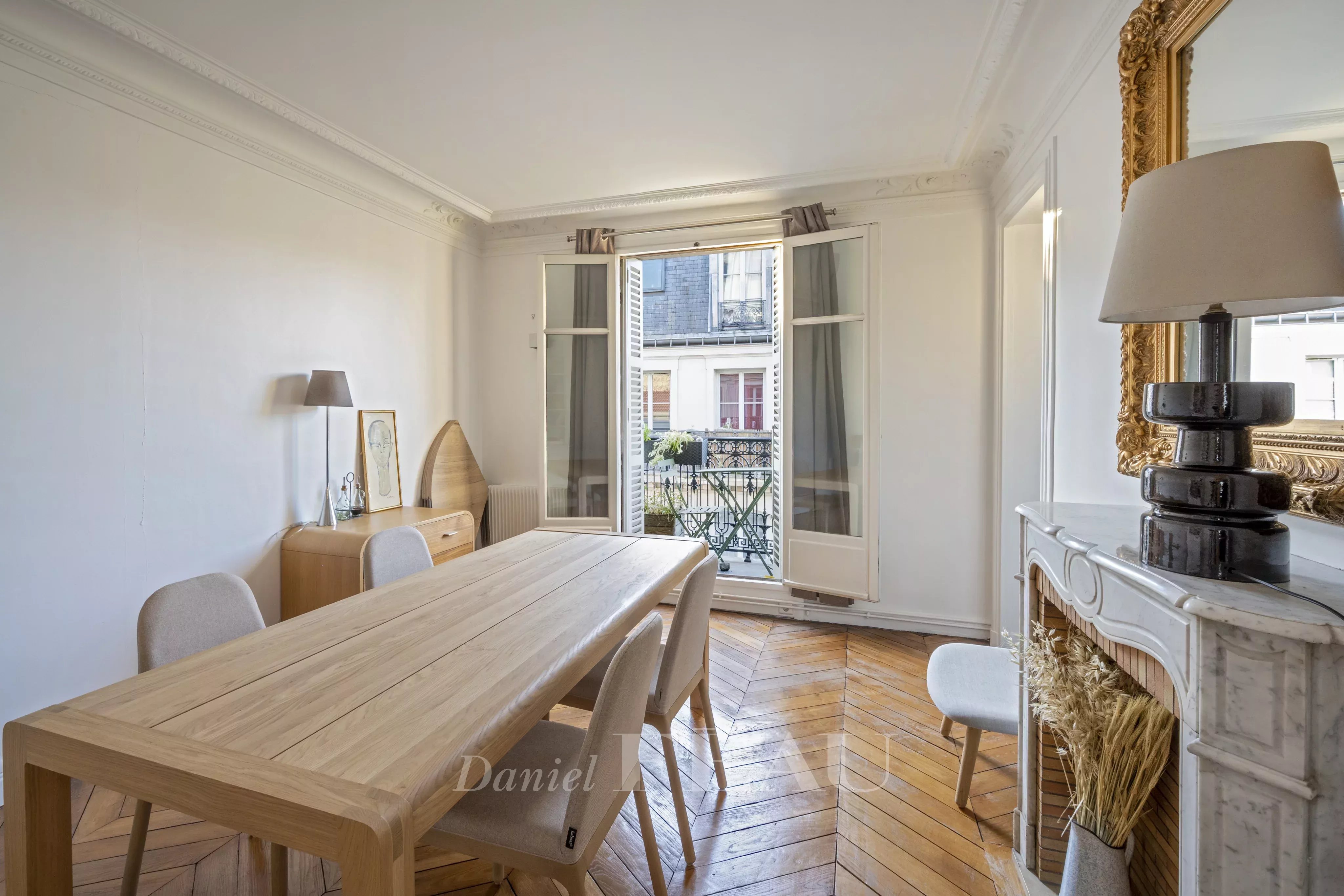 Sale Apartment Paris 4th