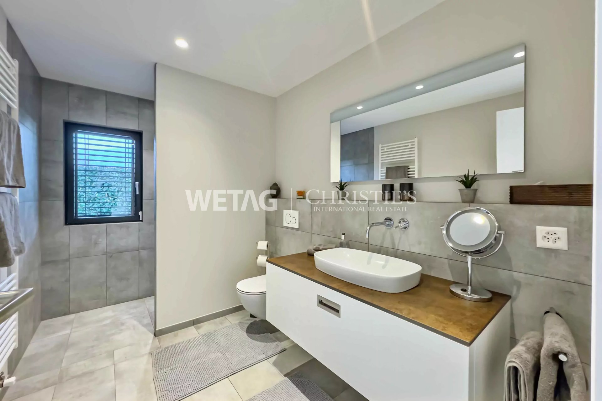 4 Bedroom Villa/Townhouse's Image 10