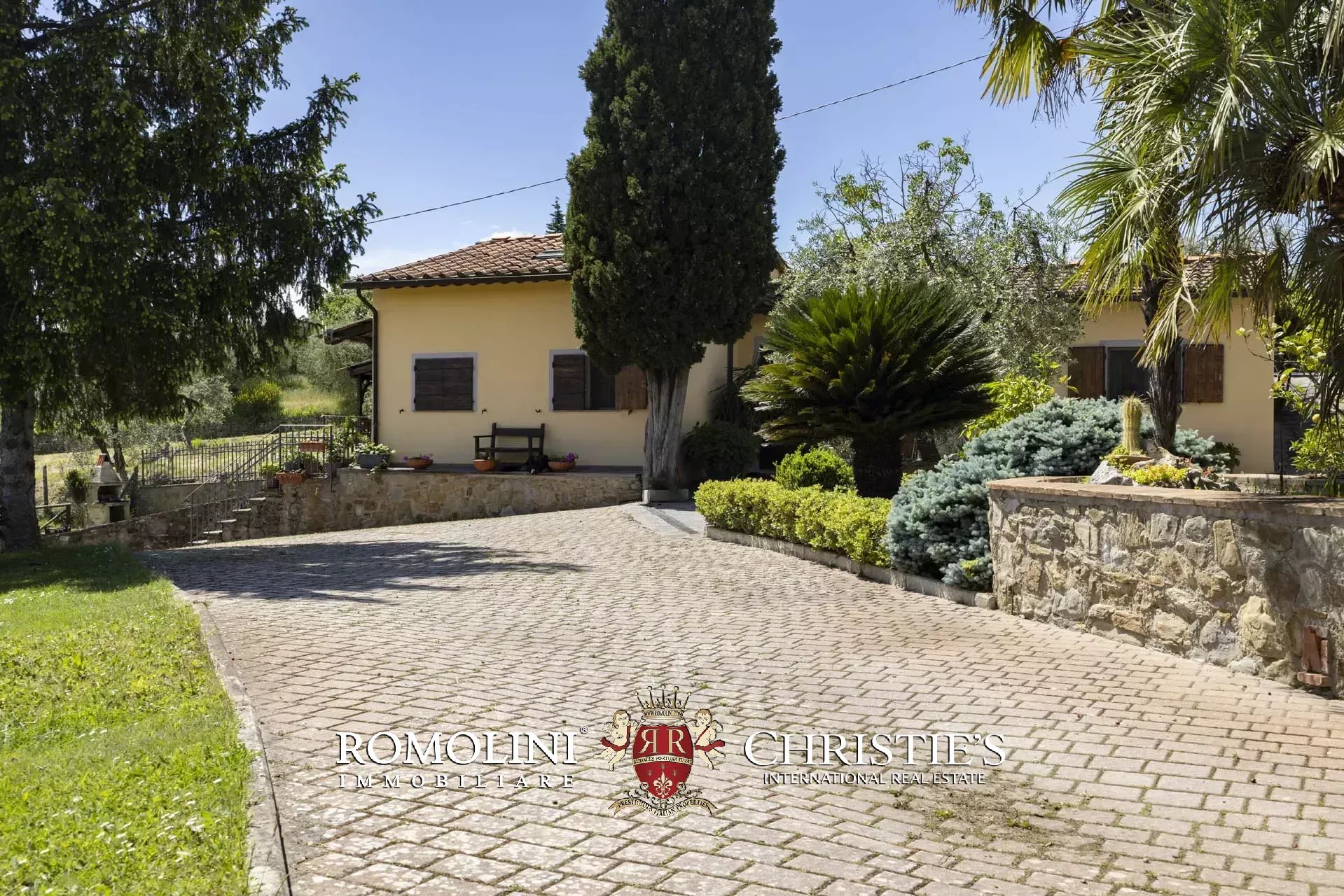 5 Bedroom Villa/Townhouse's Image 15