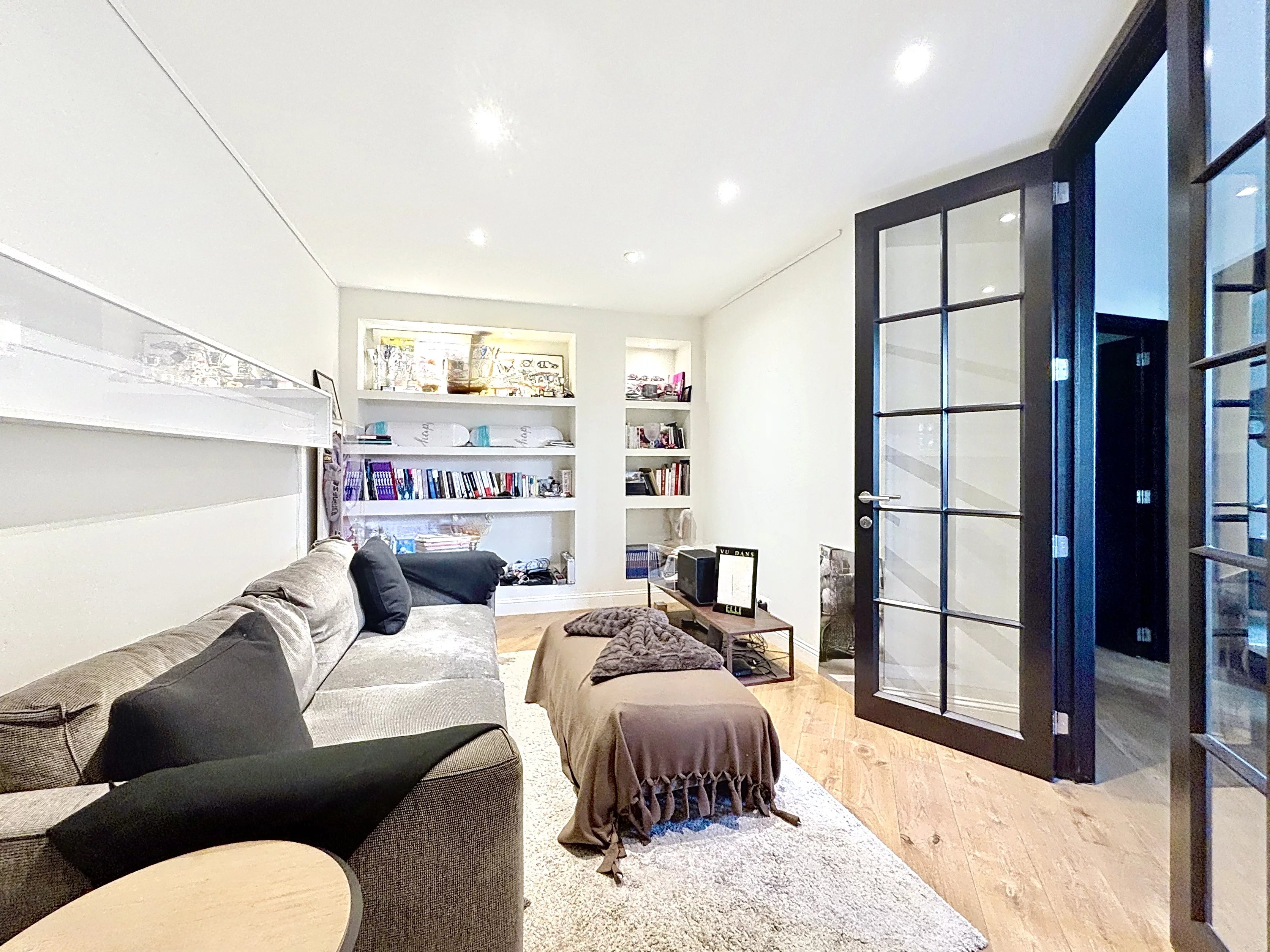 Louise - Jardin du Roi - Rear house in the inner block