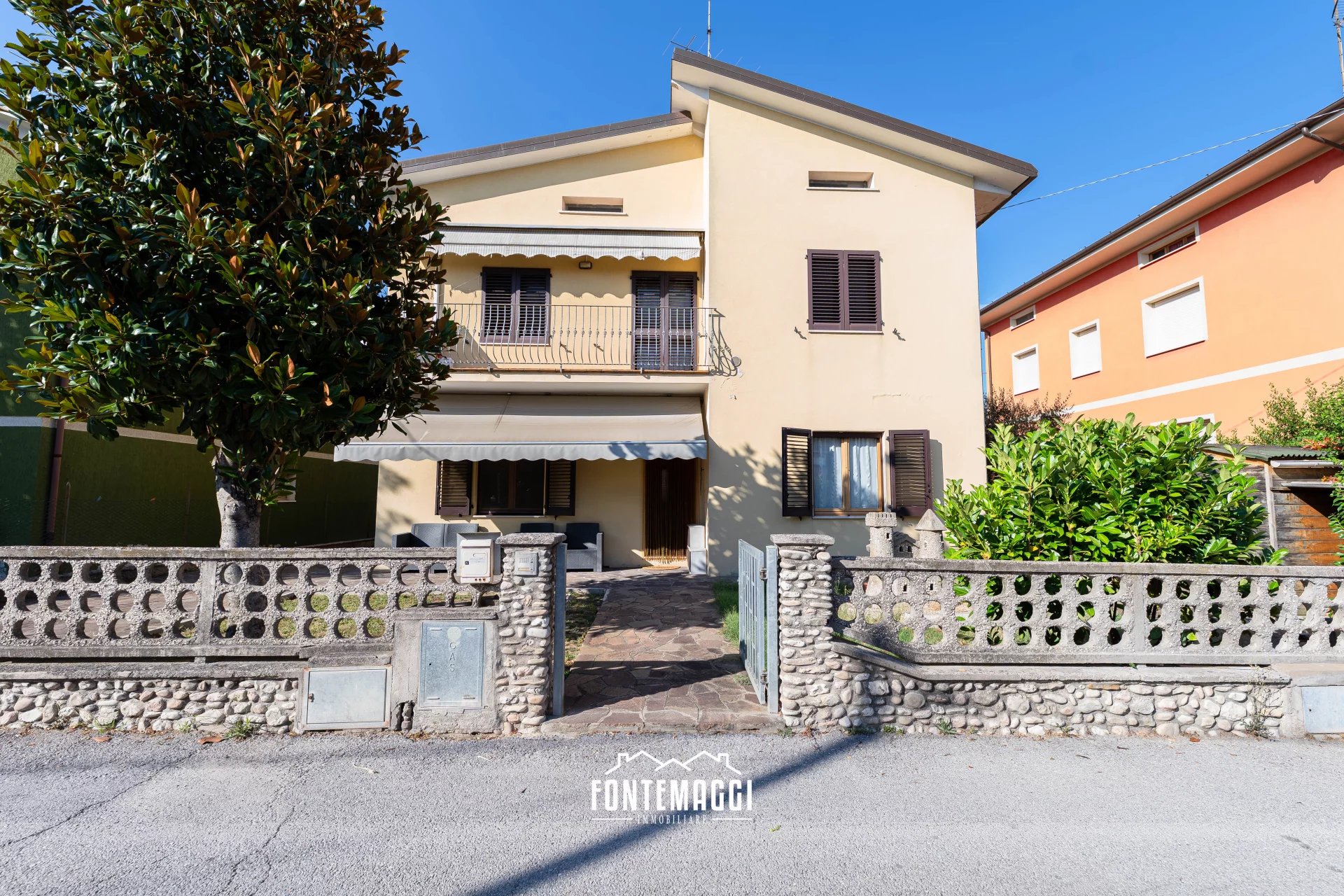 CARTOCETO (PU) - 4 LOC PIANO TERRA IN BIFAMILIARE