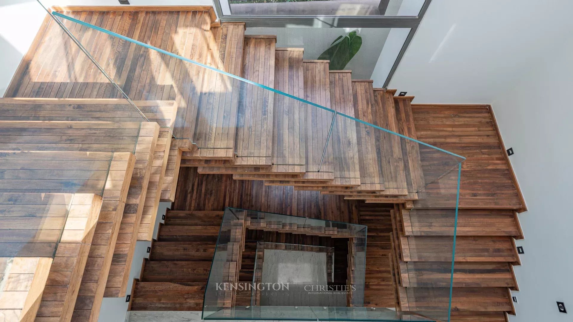 5 Bedroom Villa/Townhouse's Image 18