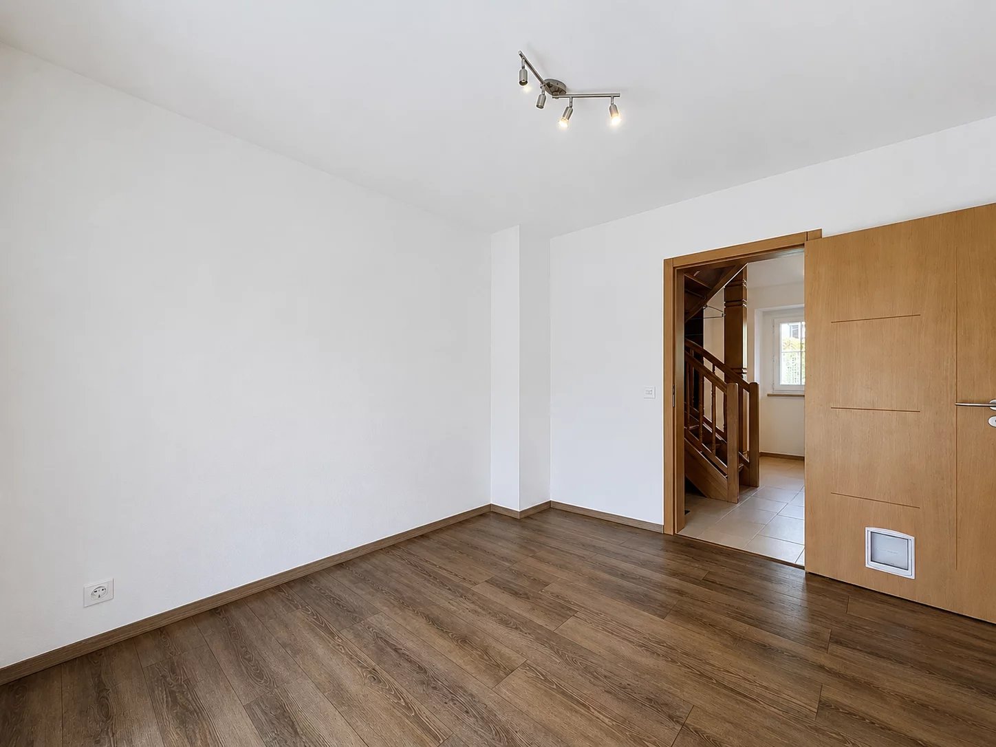 Exclusivité - Splendide maison de village rénovée, jardin et piscine