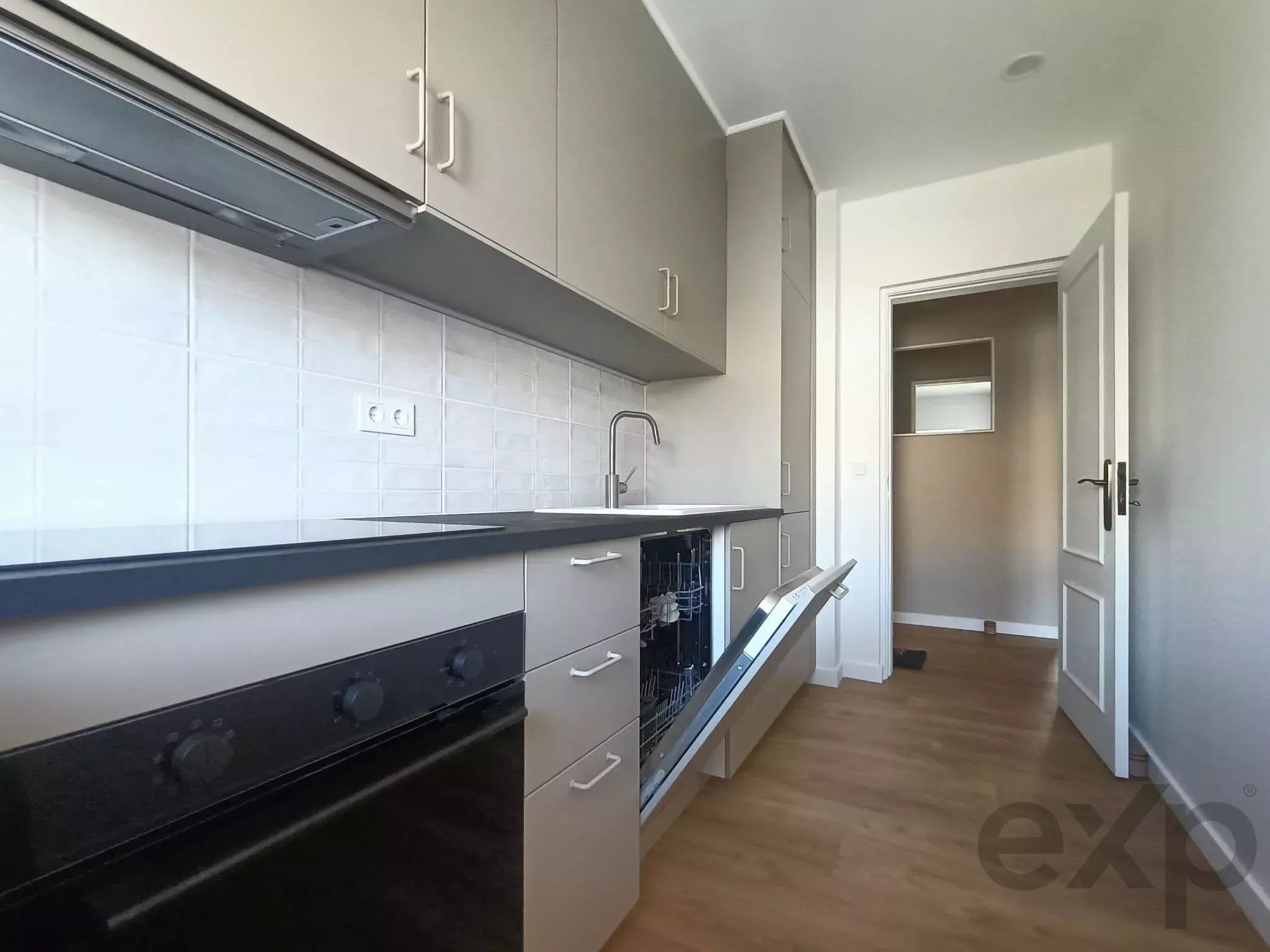 1-Bedroom apartment in a condominium with pools, Vilamoura, Algarve, Portugal 86940784 image 8
