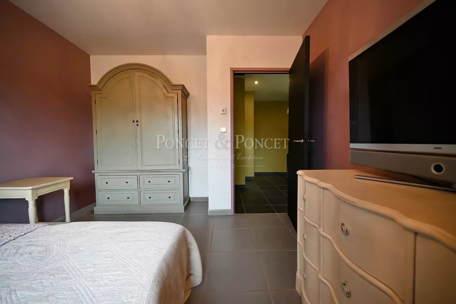 5 Bedroom Villa/Townhouse's Image 14